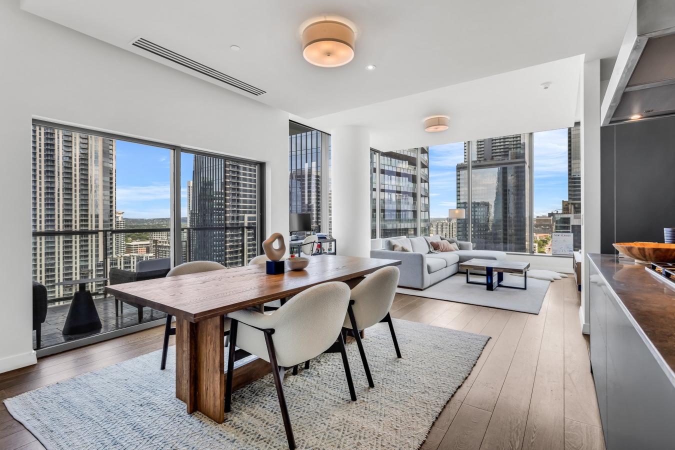 Austin, Texas, 78701, United States, 2 Bedrooms Bedrooms, ,2 BathroomsBathrooms,Residential,For Sale,1800996