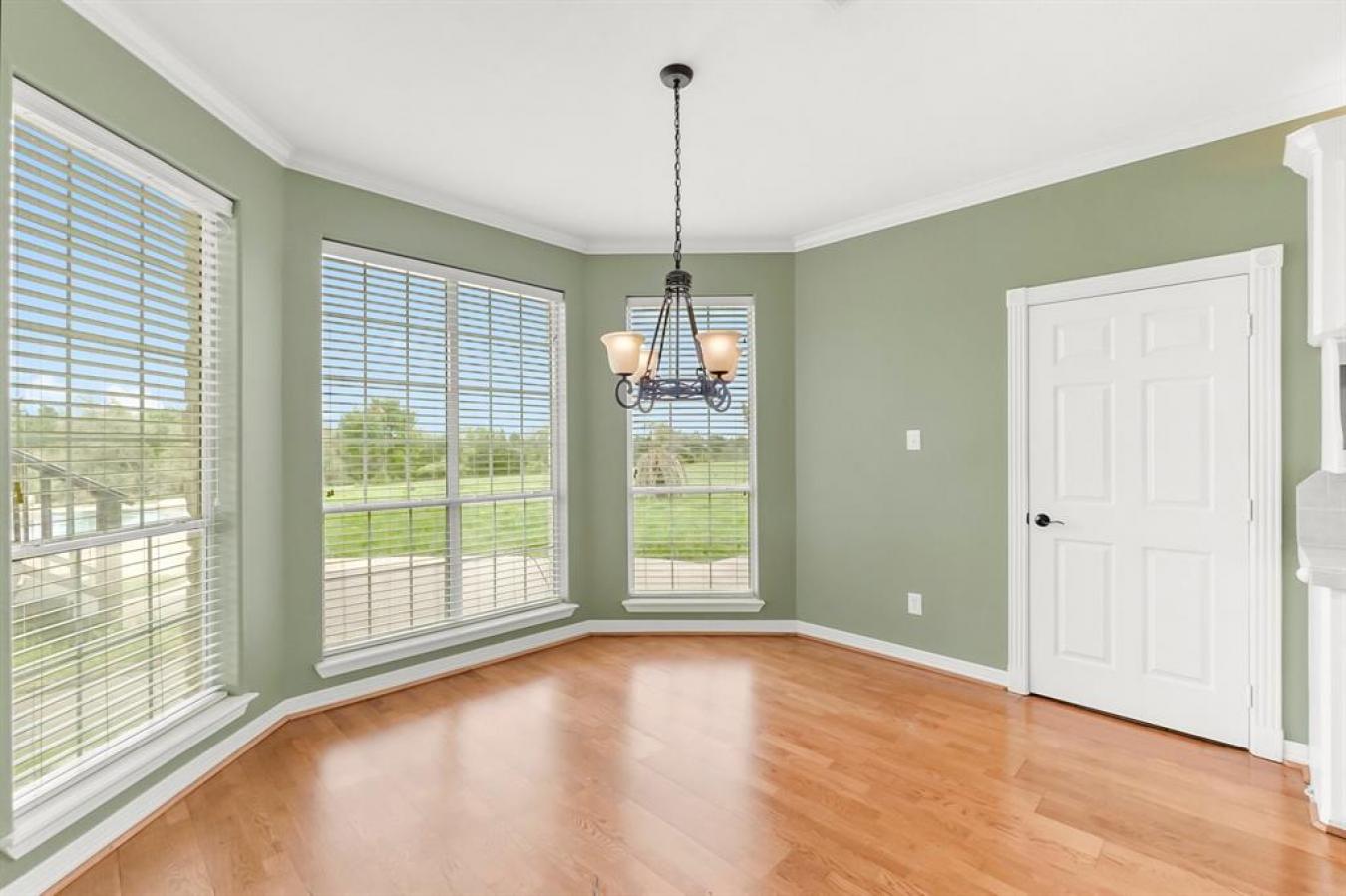 Brenham, Texas, 77833, United States, 4 Bedrooms Bedrooms, ,3 BathroomsBathrooms,Residential,For Sale,1800990