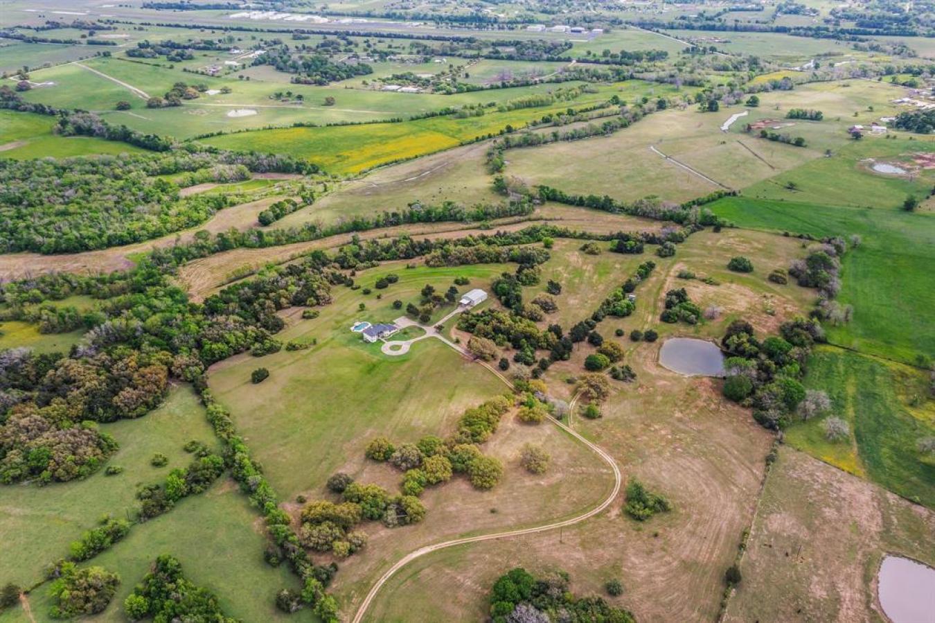 Brenham, Texas, 77833, United States, 4 Bedrooms Bedrooms, ,3 BathroomsBathrooms,Residential,For Sale,1800990