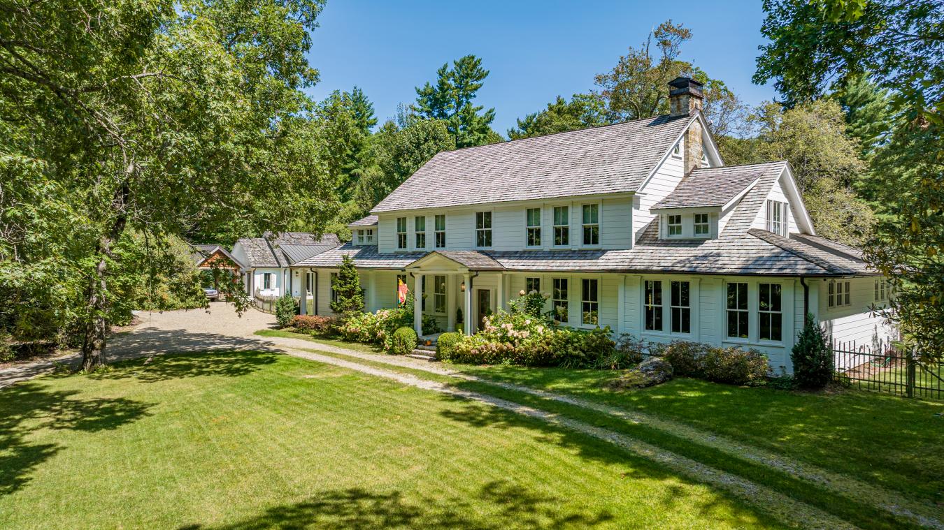 Highlands, North Carolina, 28741, United States, 6 Bedrooms Bedrooms, ,7 BathroomsBathrooms,Residential,For Sale,1797187
