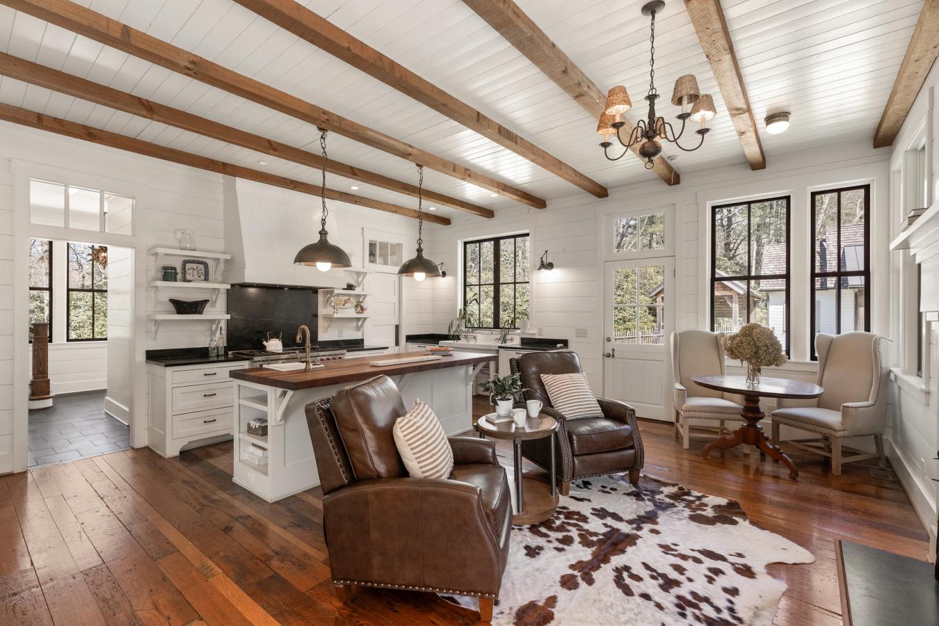 Highlands, North Carolina, 28741, United States, 6 Bedrooms Bedrooms, ,7 BathroomsBathrooms,Residential,For Sale,1797187