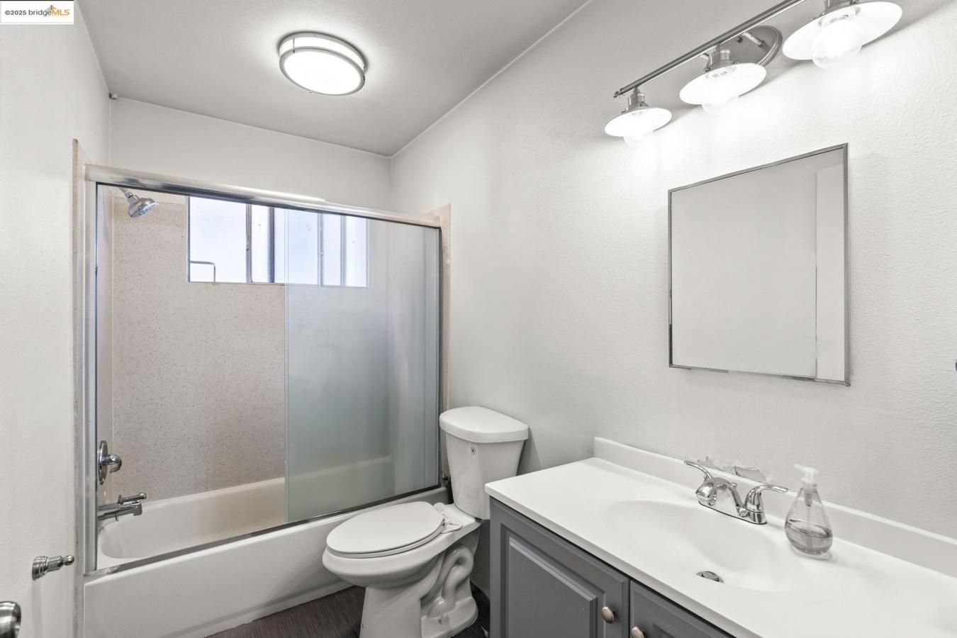 Oakland, California, 94601, United States, ,Residential,For Sale,1800968