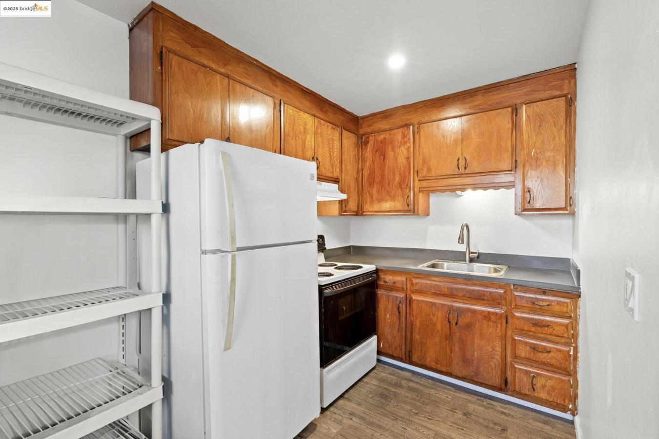 Oakland, California, 94601, United States, ,Residential,For Sale,1800968