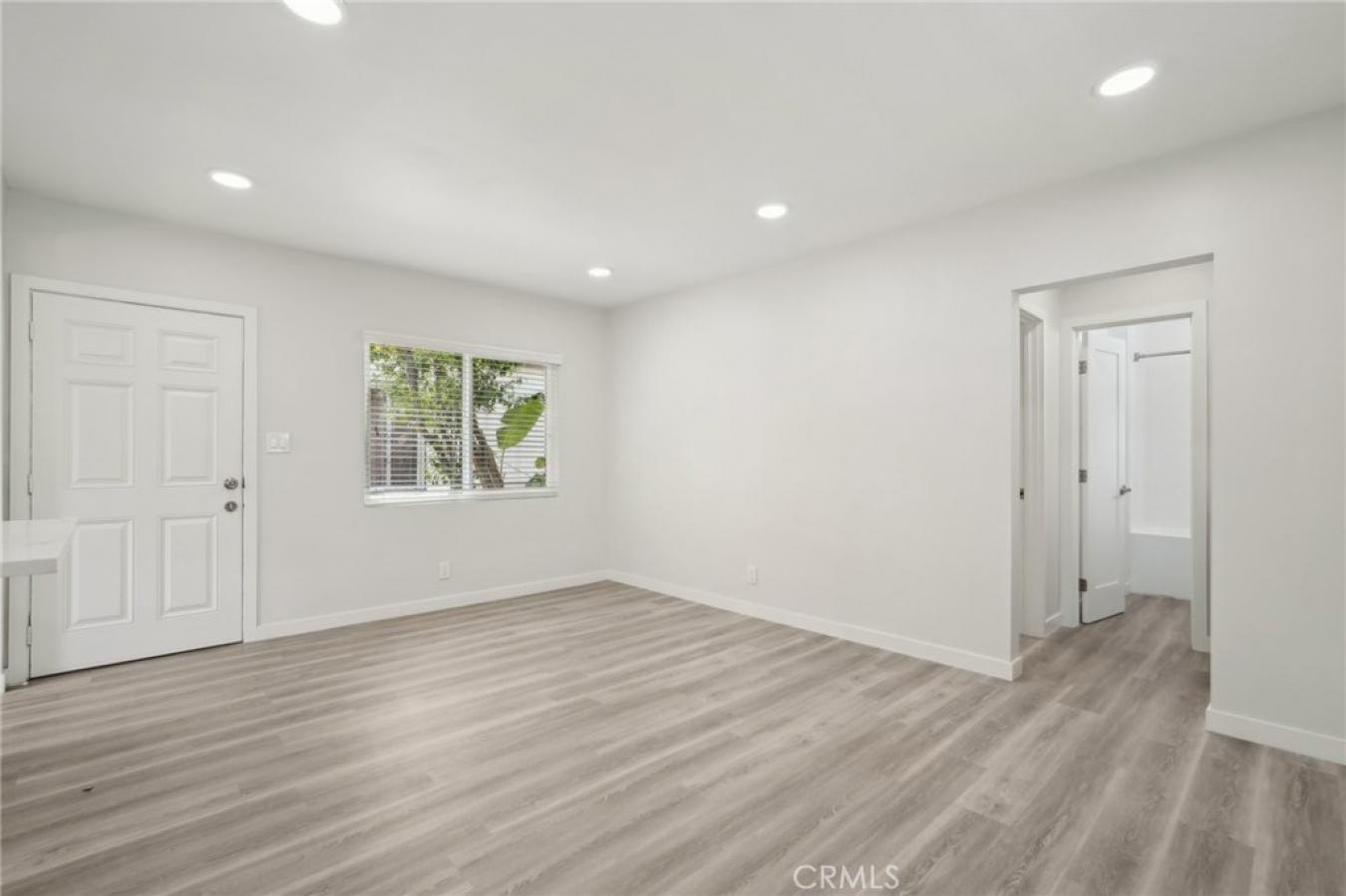 Los Angeles, California, 90066, United States, ,Residential,For Sale,1800965