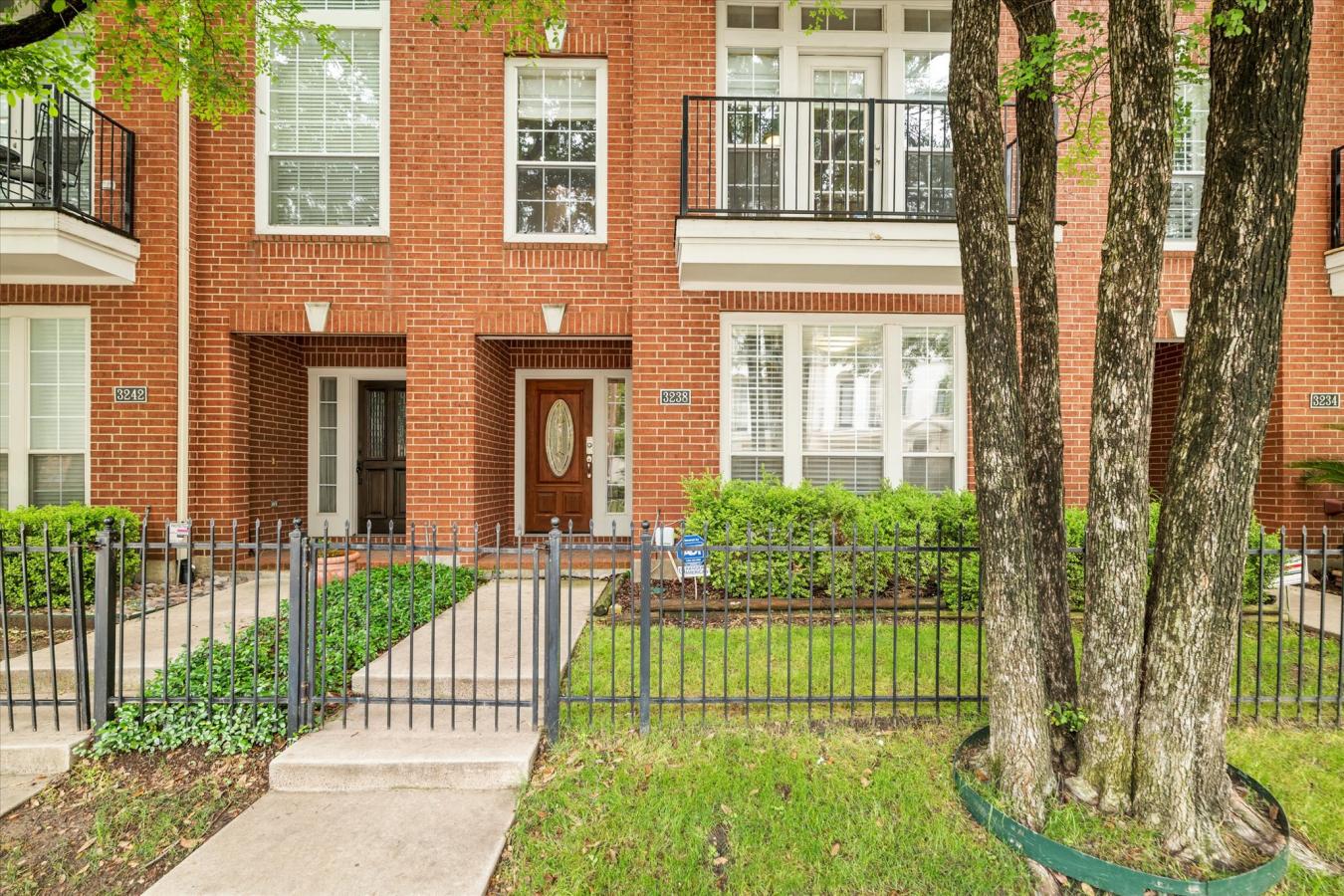 Dallas, Texas, 75219, United States, 3 Bedrooms Bedrooms, ,3 BathroomsBathrooms,Residential,For Sale,1800961