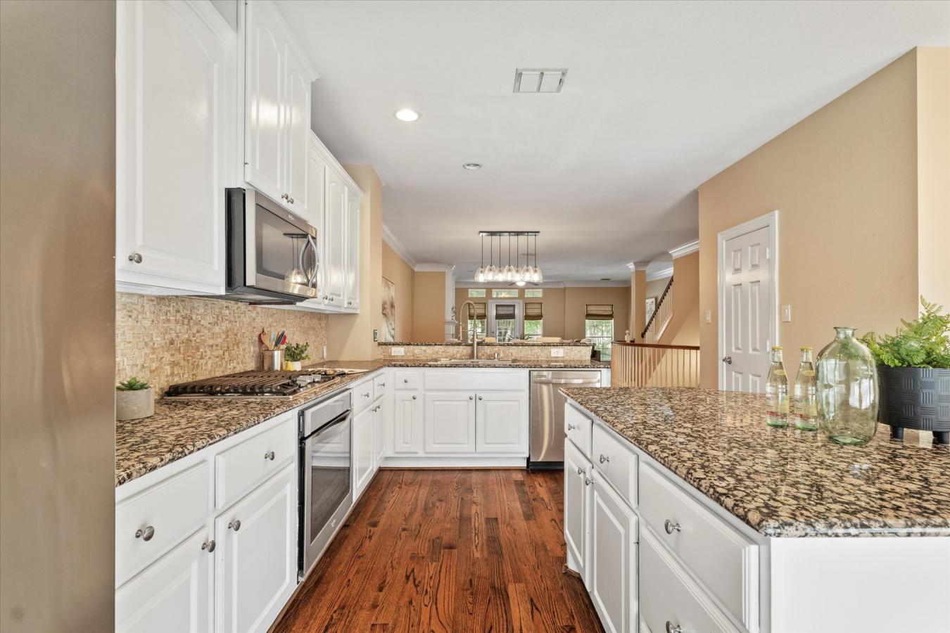 Dallas, Texas, 75219, United States, 3 Bedrooms Bedrooms, ,3 BathroomsBathrooms,Residential,For Sale,1800961