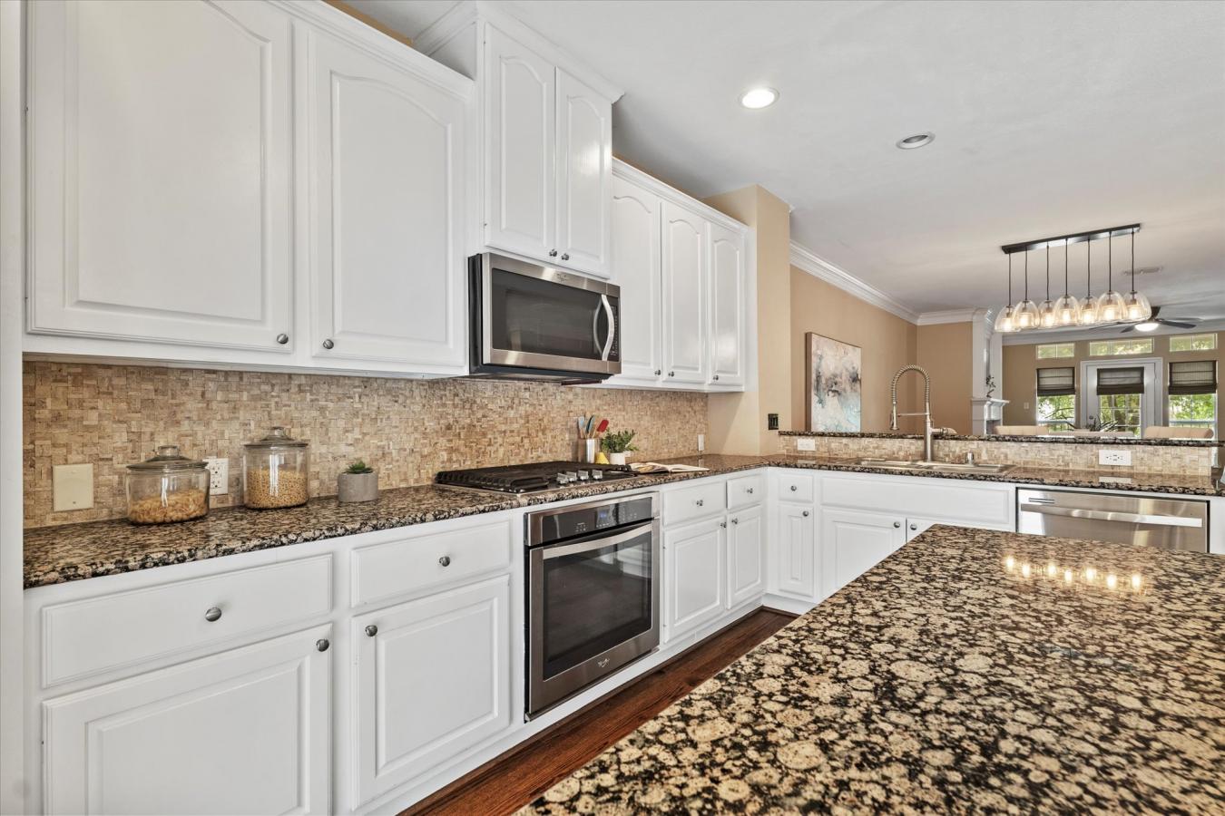 Dallas, Texas, 75219, United States, 3 Bedrooms Bedrooms, ,3 BathroomsBathrooms,Residential,For Sale,1800961