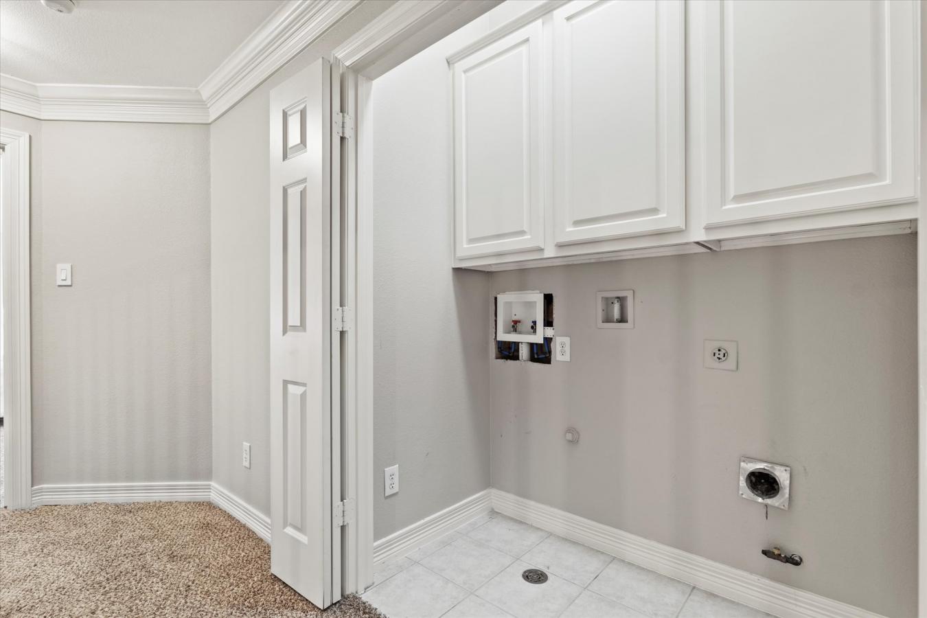 Dallas, Texas, 75219, United States, 3 Bedrooms Bedrooms, ,3 BathroomsBathrooms,Residential,For Sale,1800961