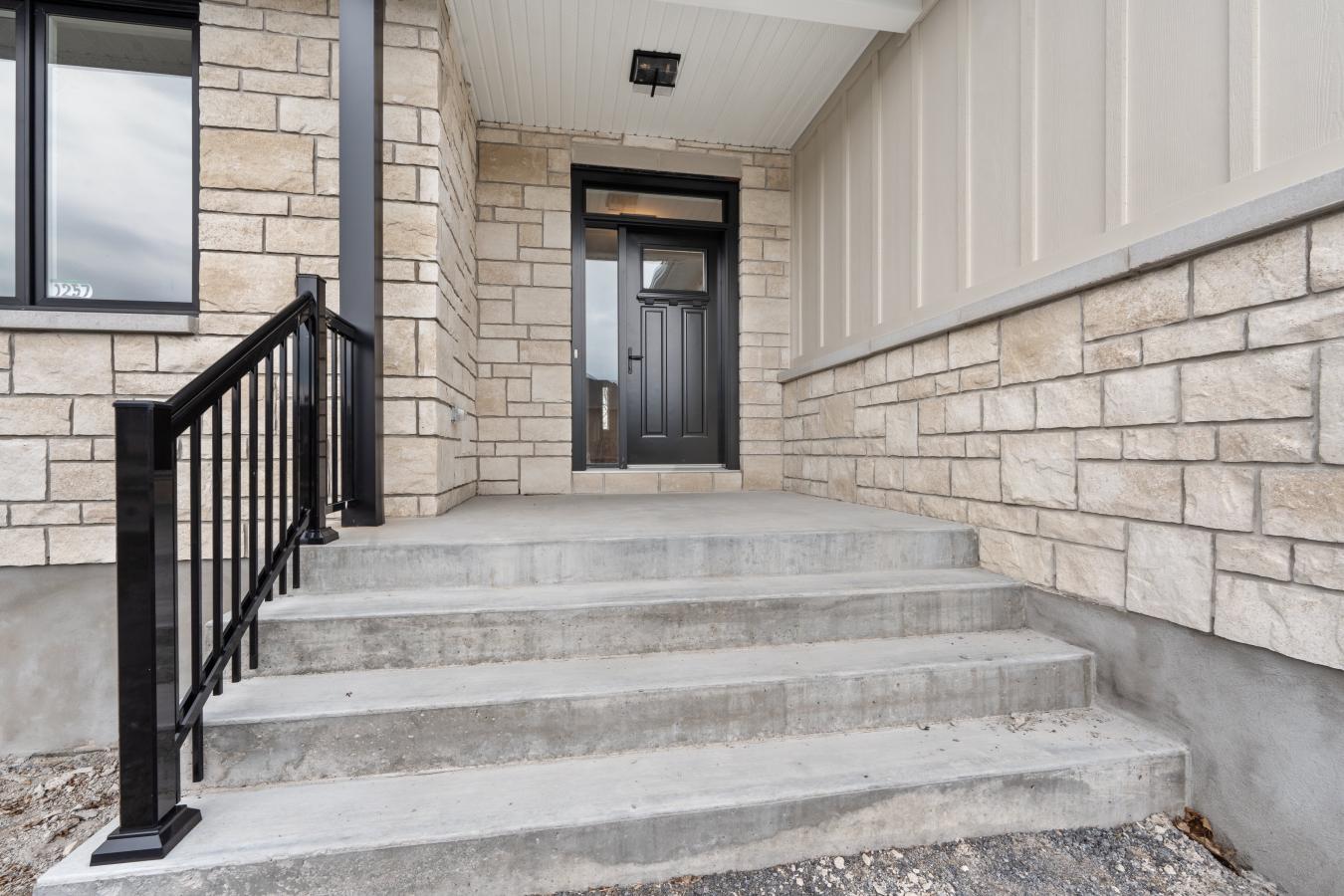 Kingston, ON, K7P 0M7, Canada, 3 Bedrooms Bedrooms, ,2 BathroomsBathrooms,Residential,For Sale,1800959