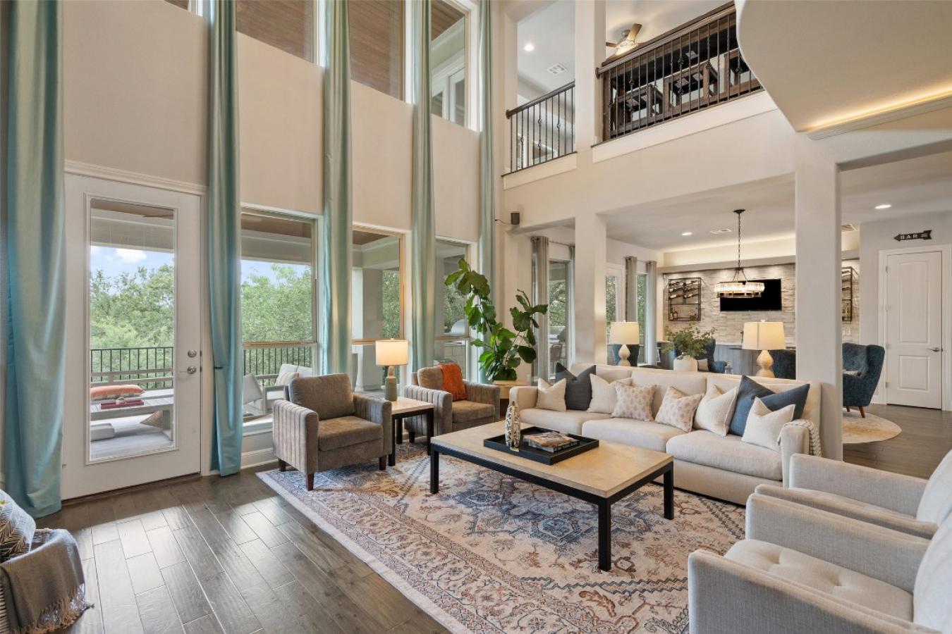 Austin, Texas, 78732, United States, 5 Bedrooms Bedrooms, ,4 BathroomsBathrooms,Residential,For Sale,1800954