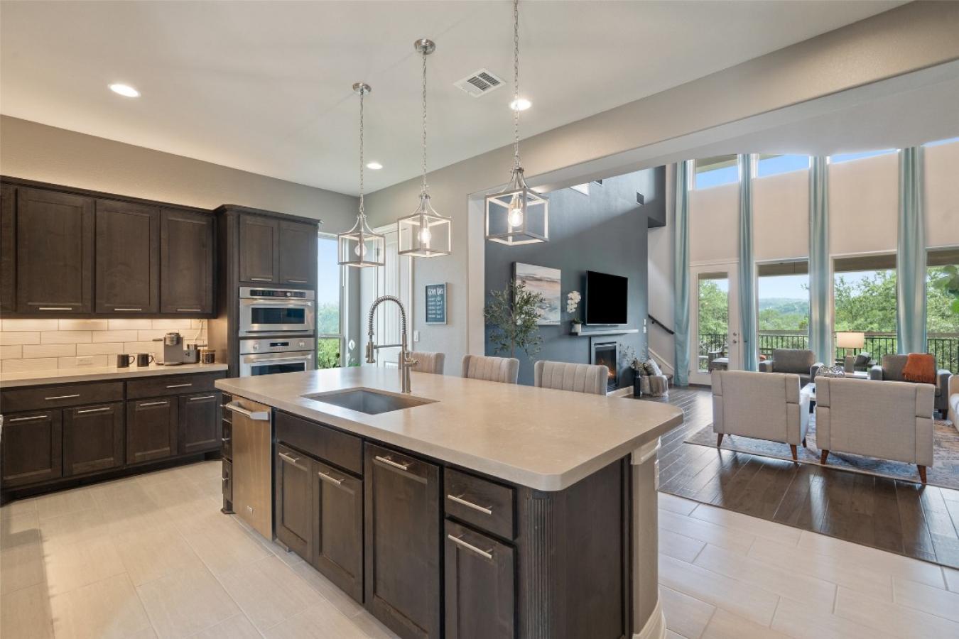 Austin, Texas, 78732, United States, 5 Bedrooms Bedrooms, ,4 BathroomsBathrooms,Residential,For Sale,1800954