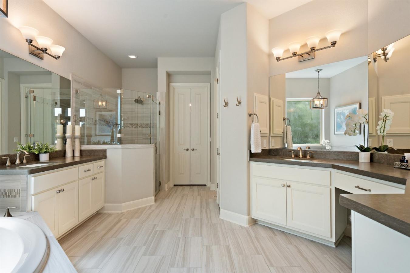 Austin, Texas, 78732, United States, 5 Bedrooms Bedrooms, ,4 BathroomsBathrooms,Residential,For Sale,1800954