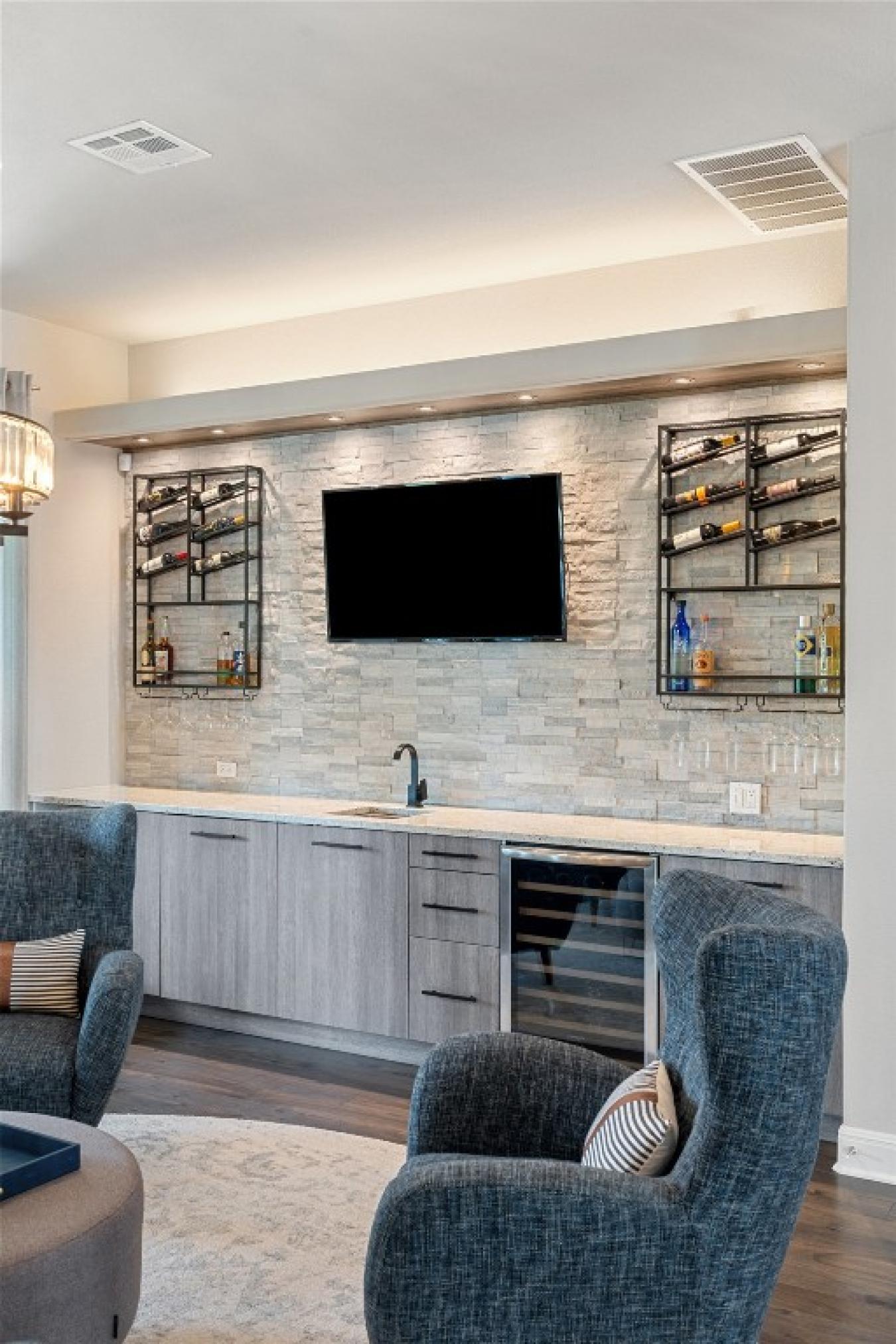 Austin, Texas, 78732, United States, 5 Bedrooms Bedrooms, ,4 BathroomsBathrooms,Residential,For Sale,1800954