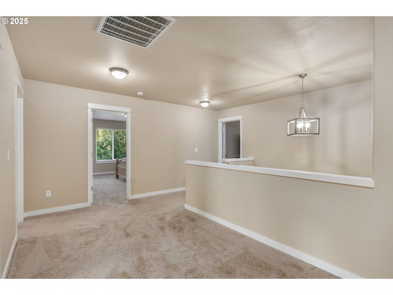 HappyValley, Oregon, 97086, United States, 5 Bedrooms Bedrooms, ,4 BathroomsBathrooms,Residential,For Sale,1808023