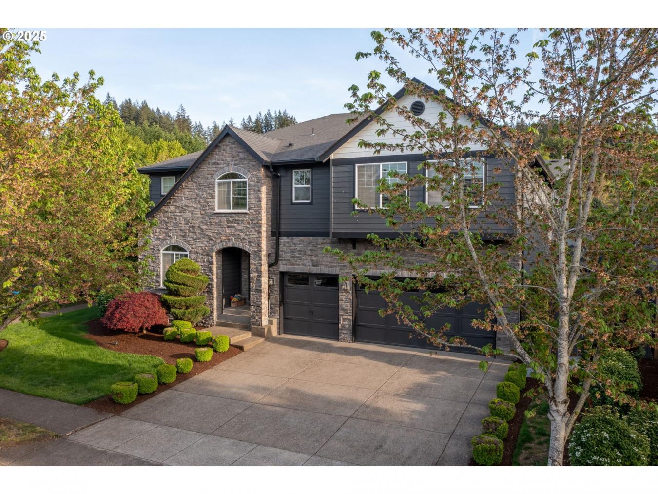HappyValley, Oregon, 97086, United States, 5 Bedrooms Bedrooms, ,4 BathroomsBathrooms,Residential,For Sale,1808023