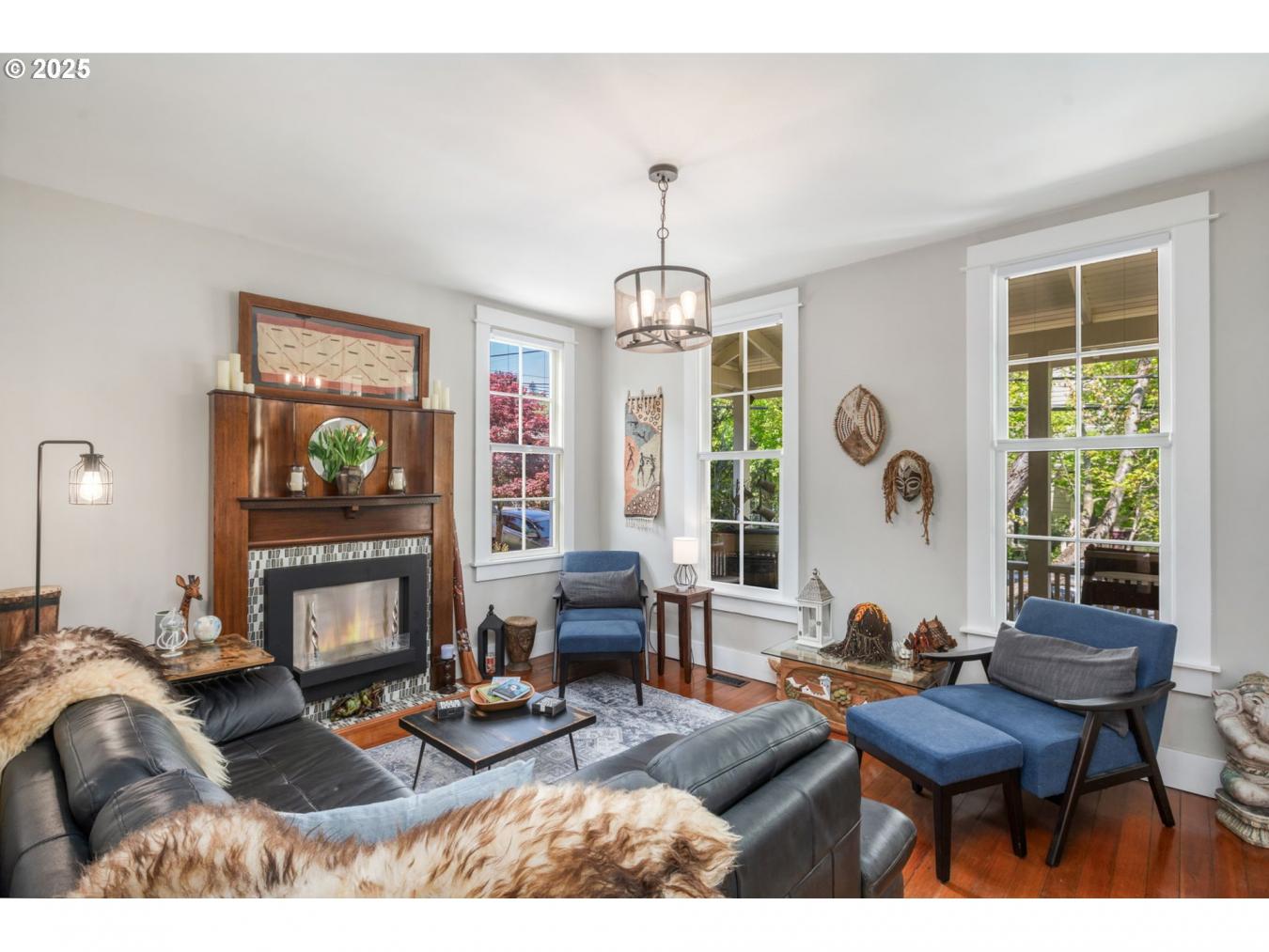 Portland, Oregon, 97201, United States, 2 Bedrooms Bedrooms, ,1 BathroomBathrooms,Residential,For Sale,1808022