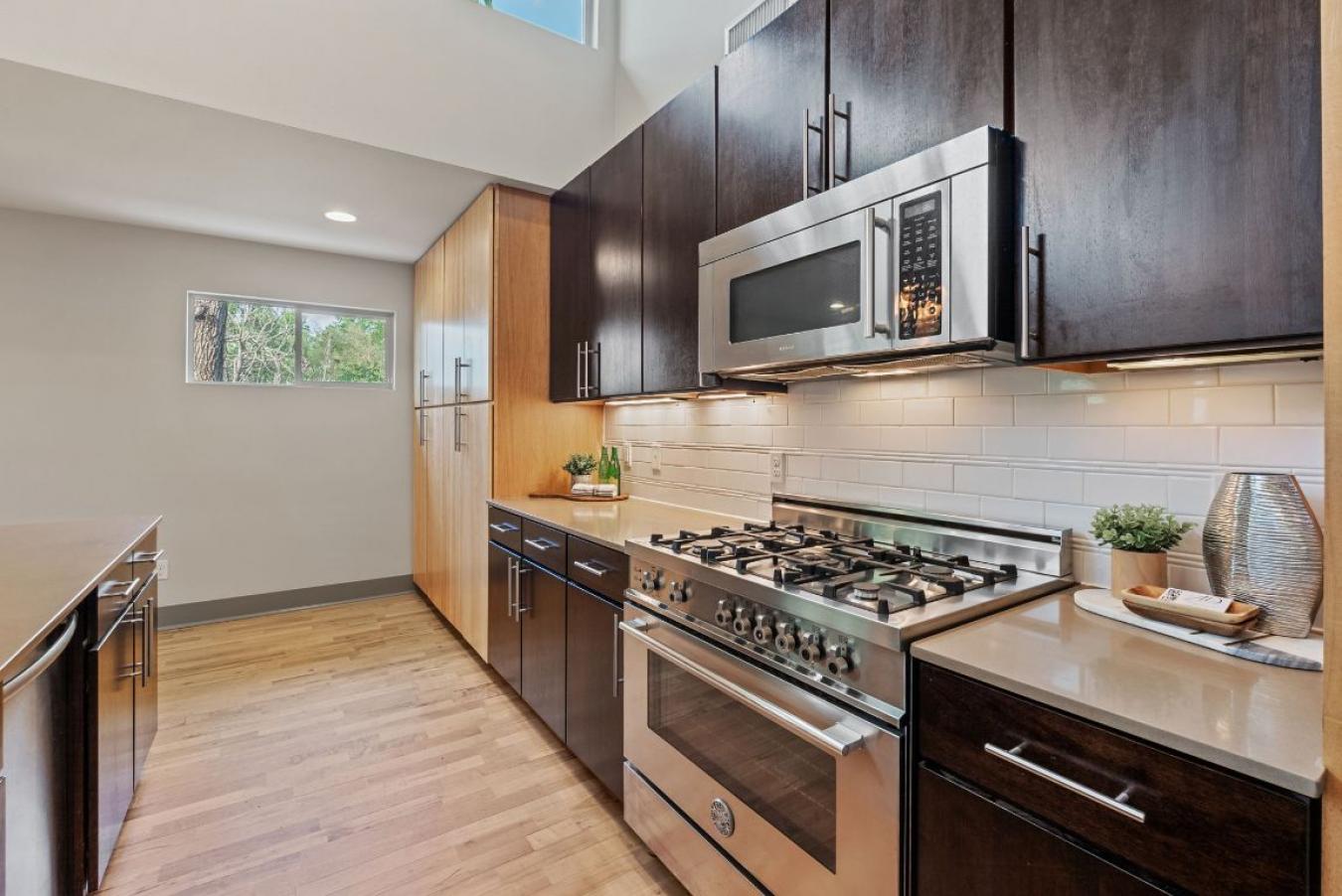 Austin, Texas, 78756, United States, 3 Bedrooms Bedrooms, ,3 BathroomsBathrooms,Residential,For Sale,1808019