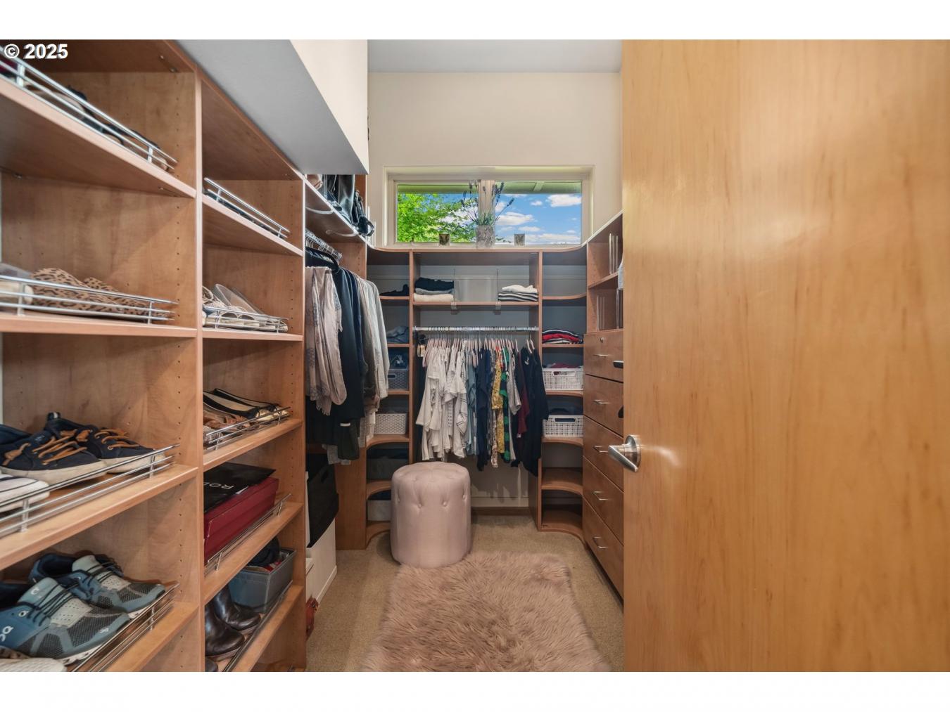 Camas, Washington, 98607, United States, 5 Bedrooms Bedrooms, ,3 BathroomsBathrooms,Residential,For Sale,1808018