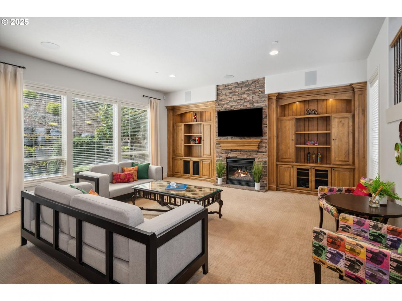 Camas, Washington, 98607, United States, 5 Bedrooms Bedrooms, ,4 BathroomsBathrooms,Residential,For Sale,1808017