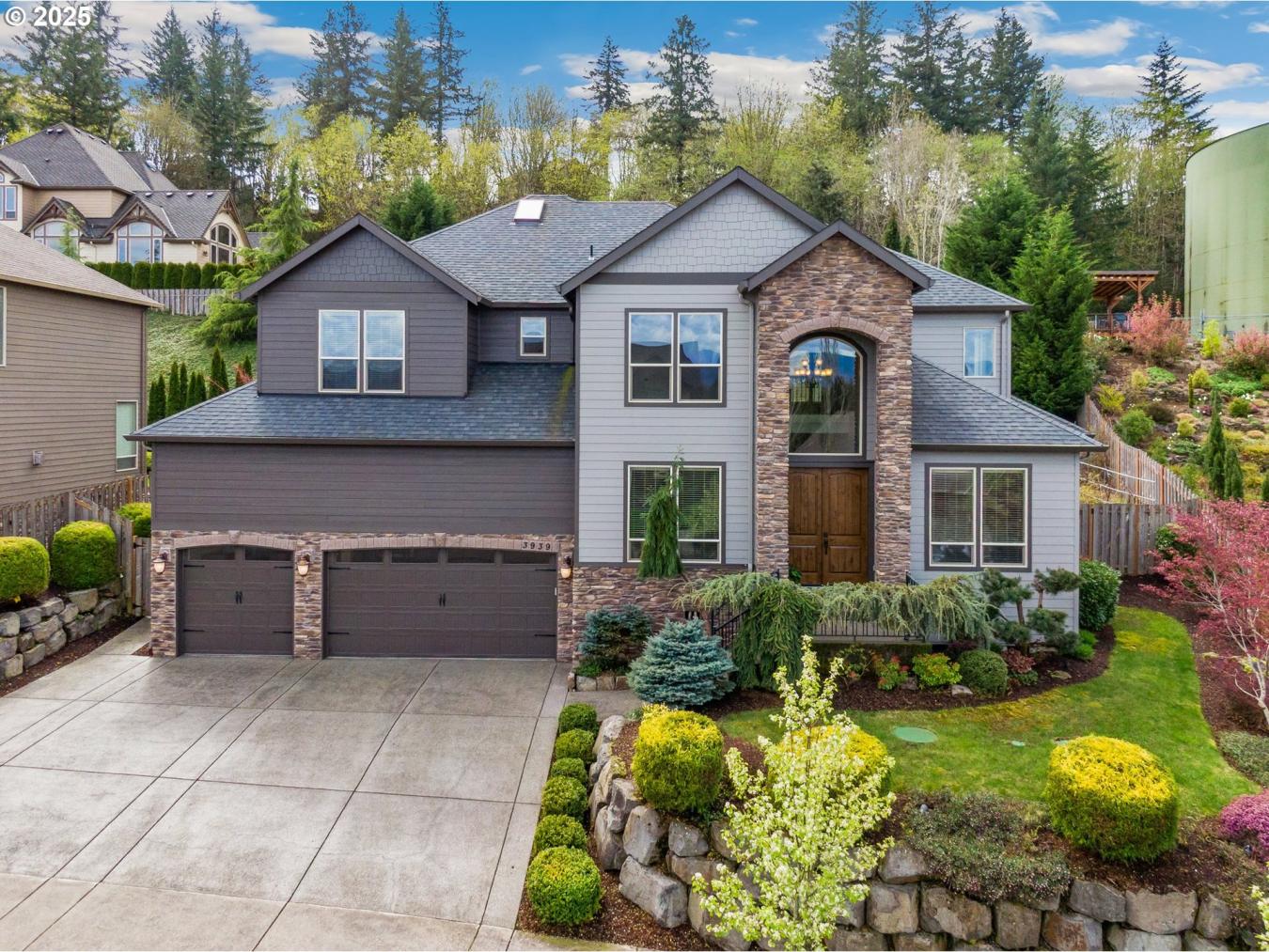 Camas, Washington, 98607, United States, 5 Bedrooms Bedrooms, ,4 BathroomsBathrooms,Residential,For Sale,1808017