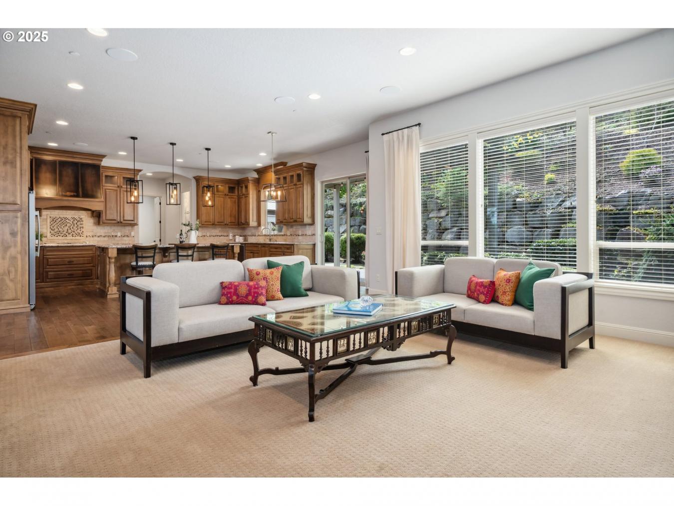 Camas, Washington, 98607, United States, 5 Bedrooms Bedrooms, ,4 BathroomsBathrooms,Residential,For Sale,1808017