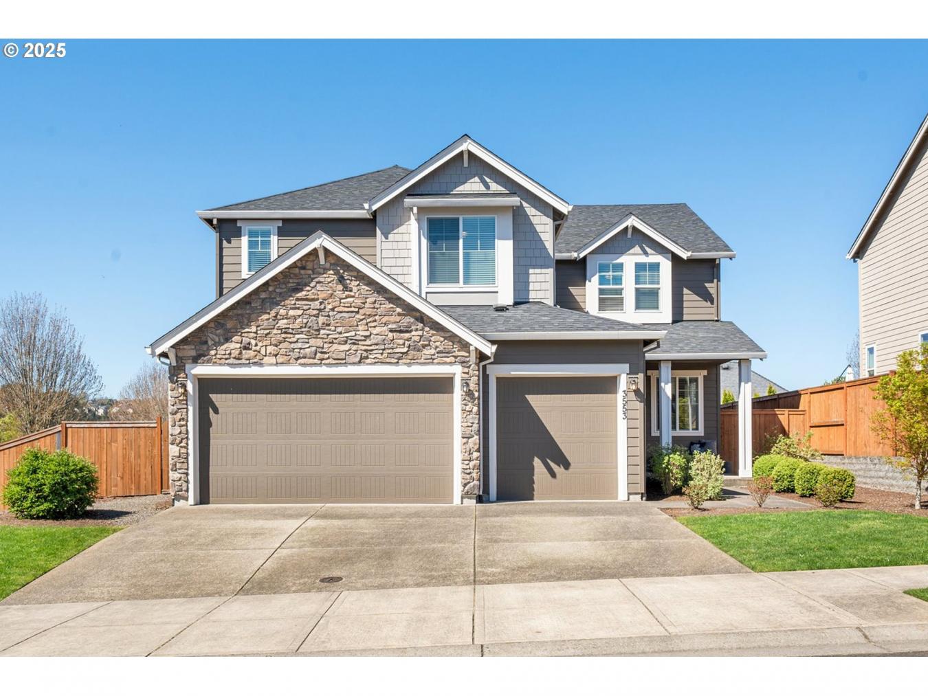 Camas, Washington, 98607, United States, 5 Bedrooms Bedrooms, ,3 BathroomsBathrooms,Residential,For Sale,1808016
