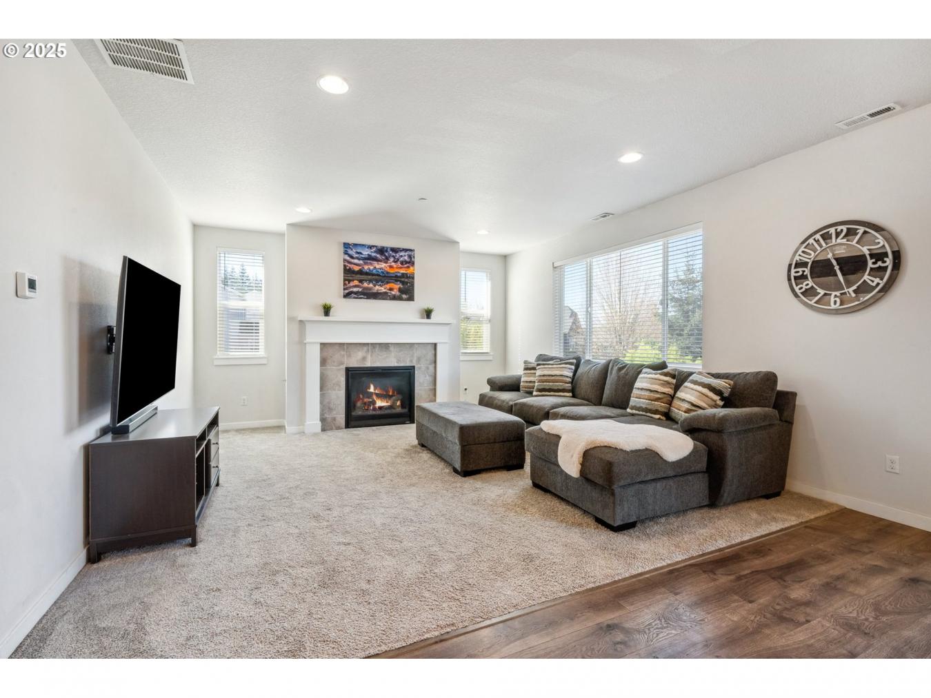 Camas, Washington, 98607, United States, 5 Bedrooms Bedrooms, ,3 BathroomsBathrooms,Residential,For Sale,1808016