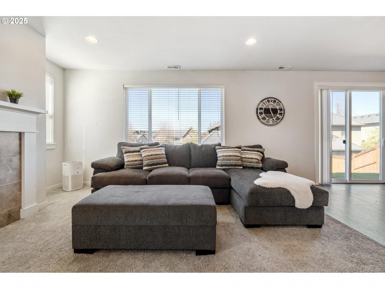 Camas, Washington, 98607, United States, 5 Bedrooms Bedrooms, ,3 BathroomsBathrooms,Residential,For Sale,1808016