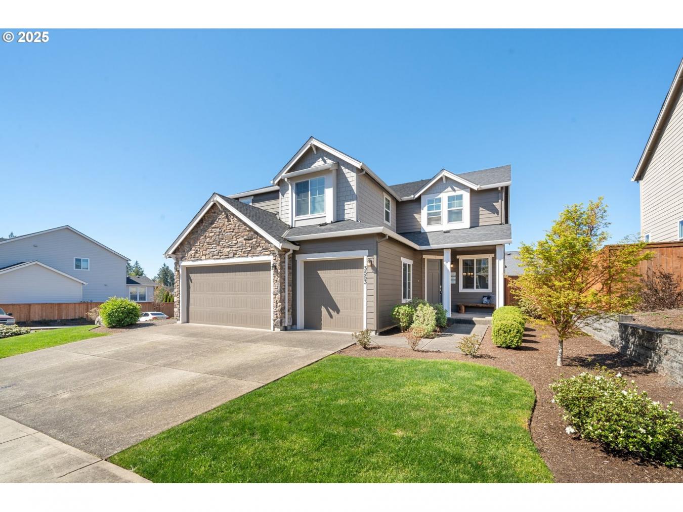 Camas, Washington, 98607, United States, 5 Bedrooms Bedrooms, ,3 BathroomsBathrooms,Residential,For Sale,1808016