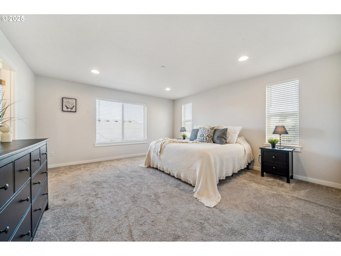 Camas, Washington, 98607, United States, 5 Bedrooms Bedrooms, ,3 BathroomsBathrooms,Residential,For Sale,1808016