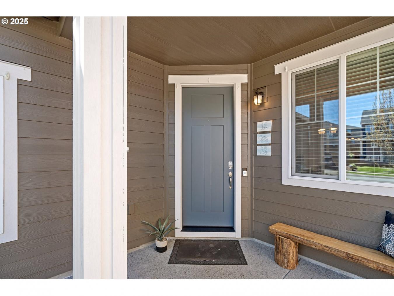 Camas, Washington, 98607, United States, 5 Bedrooms Bedrooms, ,3 BathroomsBathrooms,Residential,For Sale,1808016