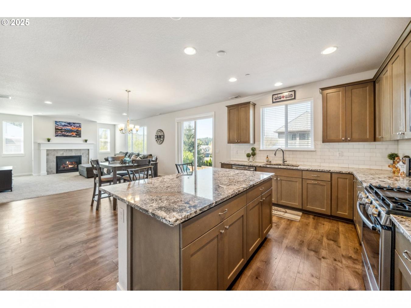 Camas, Washington, 98607, United States, 5 Bedrooms Bedrooms, ,3 BathroomsBathrooms,Residential,For Sale,1808016