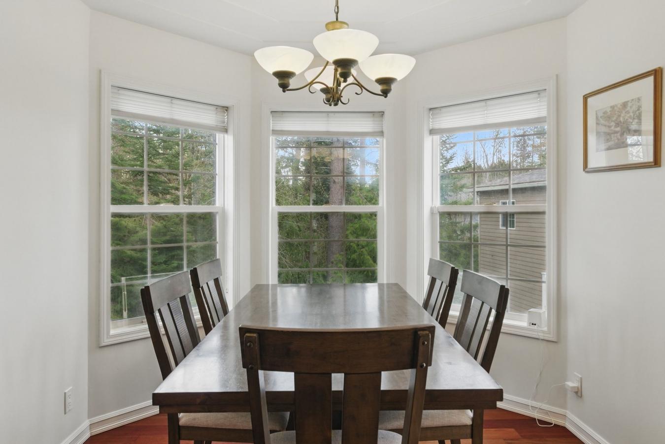 Sandpoint, Idaho, 83864, United States, 2 Bedrooms Bedrooms, ,3 BathroomsBathrooms,Residential,For Sale,1808010