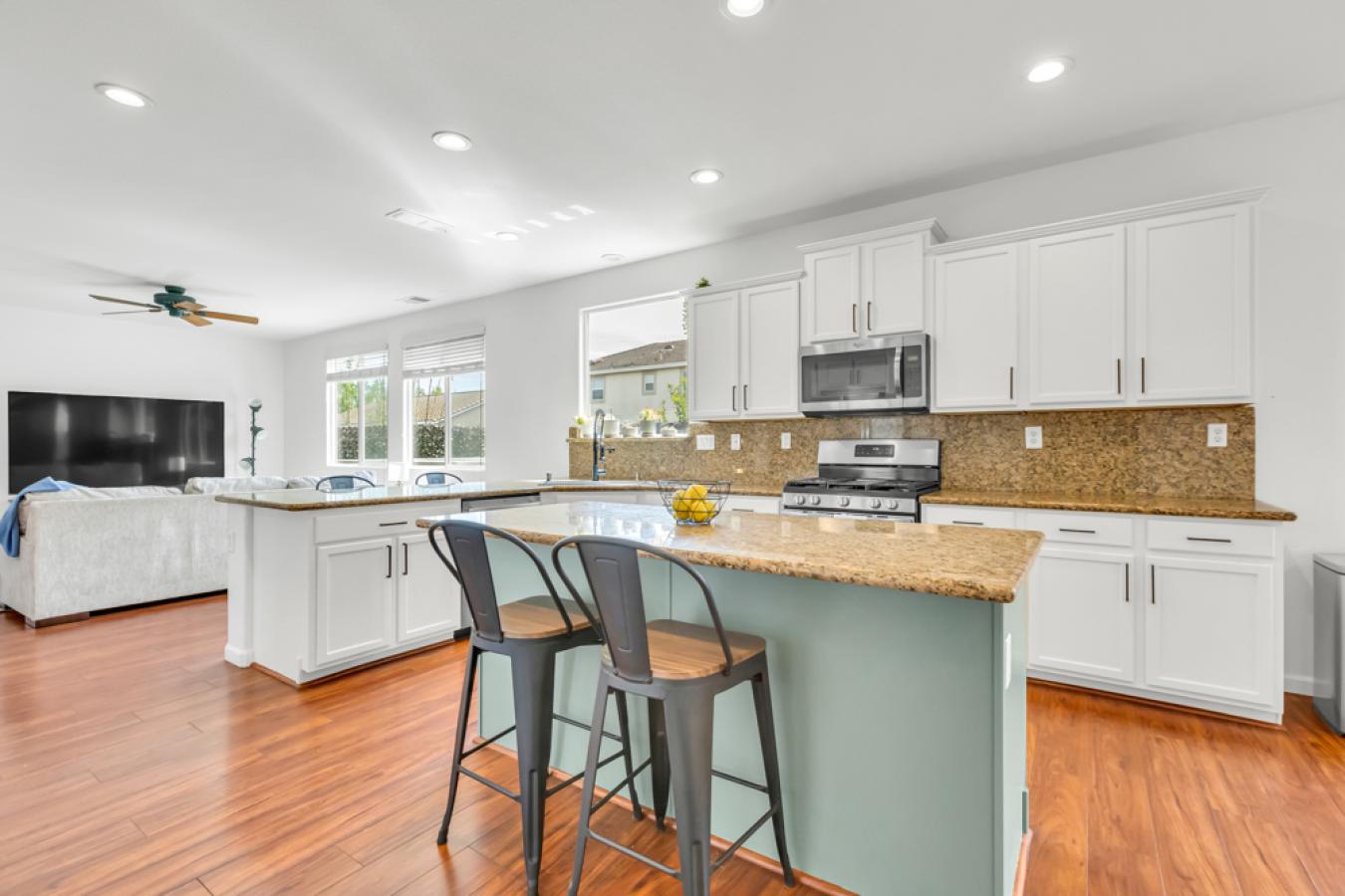 Elk Grove, California, 95757, United States, 5 Bedrooms Bedrooms, ,2 BathroomsBathrooms,Residential,For Sale,1808002