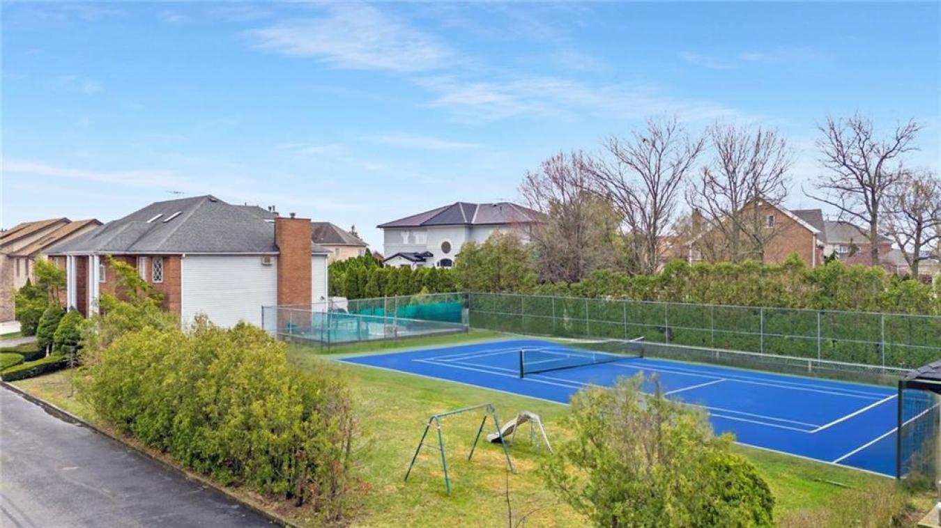 Staten Island, New York, 10312, United States, 5 Bedrooms Bedrooms, ,5 BathroomsBathrooms,Residential,For Sale,1807999