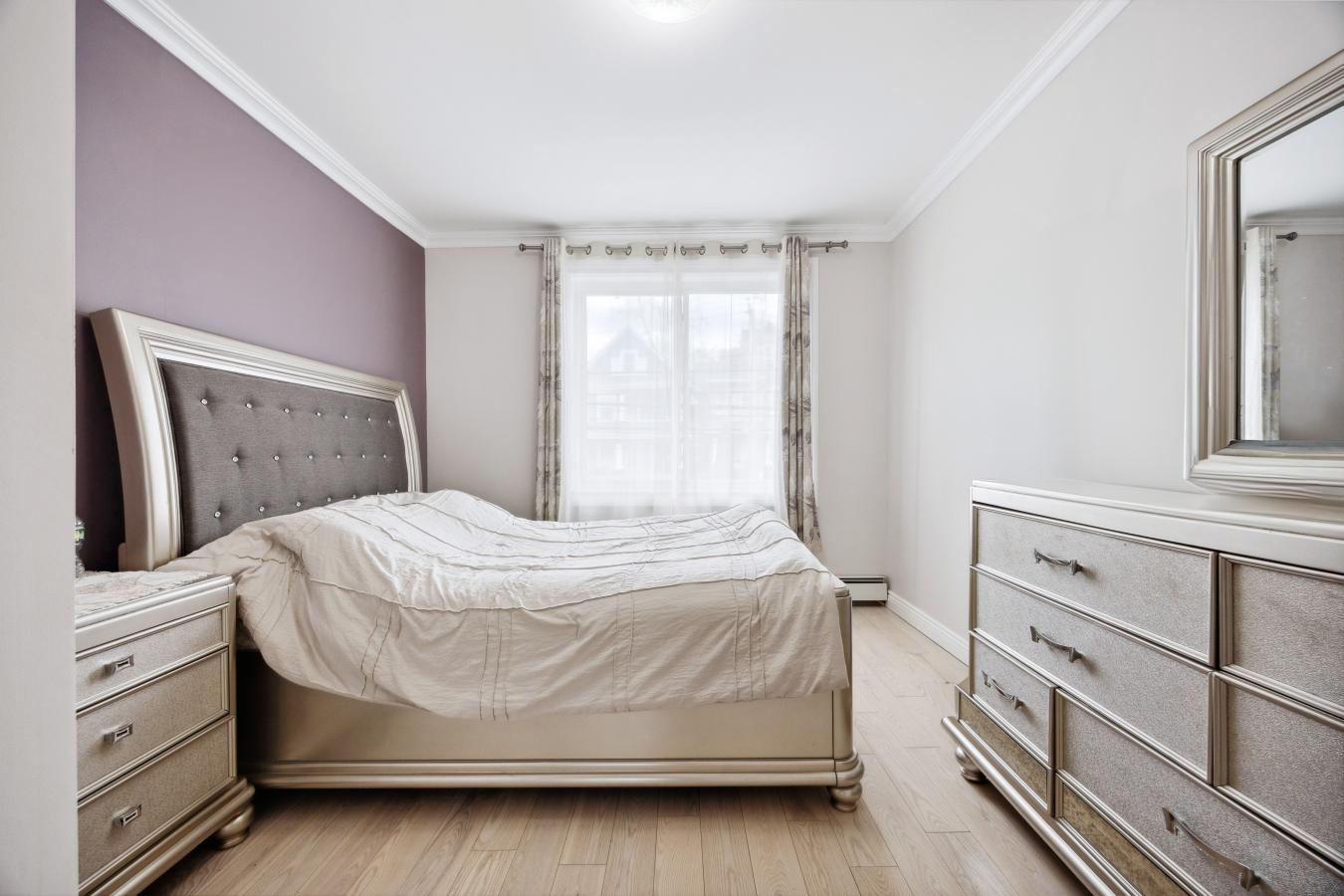 Staten Island, New York, 10301, United States, 5 Bedrooms Bedrooms, ,2 BathroomsBathrooms,Residential,For Sale,1807998