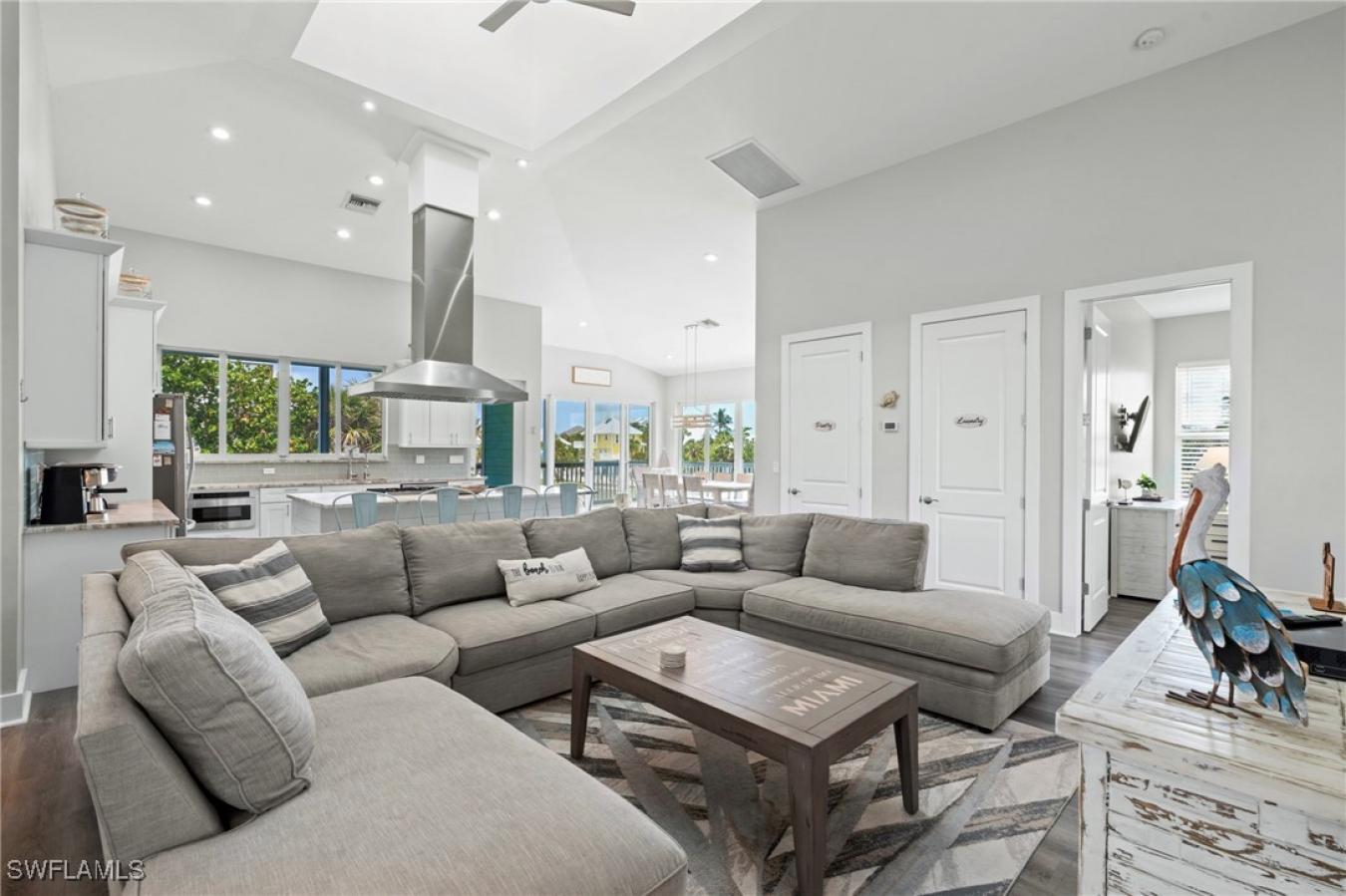 Upper Captiva, Florida, 33924, United States, 3 Bedrooms Bedrooms, ,3 BathroomsBathrooms,Residential,For Sale,1807997
