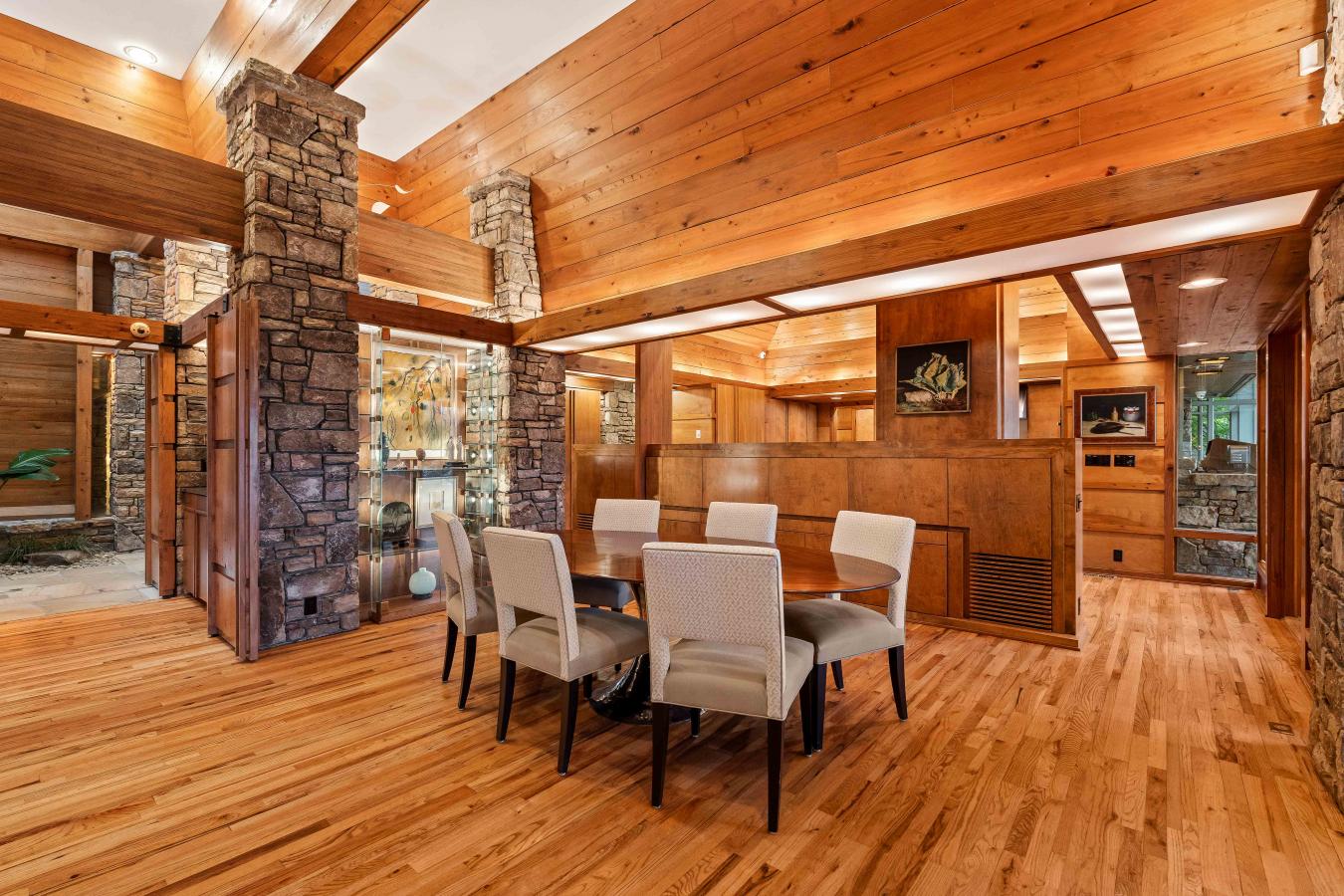 Cashiers, North Carolina, 28717, United States, 4 Bedrooms Bedrooms, ,4 BathroomsBathrooms,Residential,For Sale,1800946