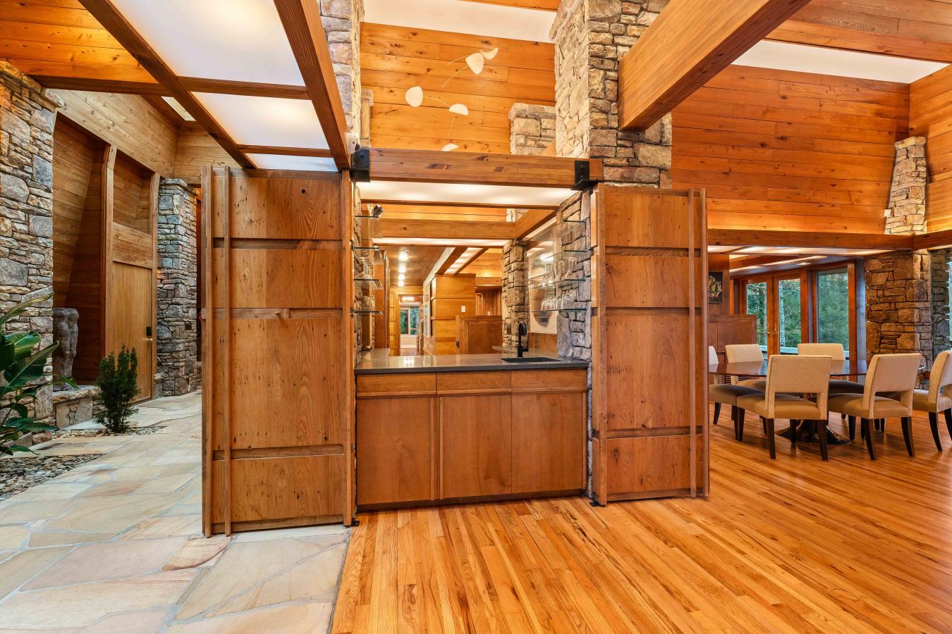 Cashiers, North Carolina, 28717, United States, 4 Bedrooms Bedrooms, ,4 BathroomsBathrooms,Residential,For Sale,1800946