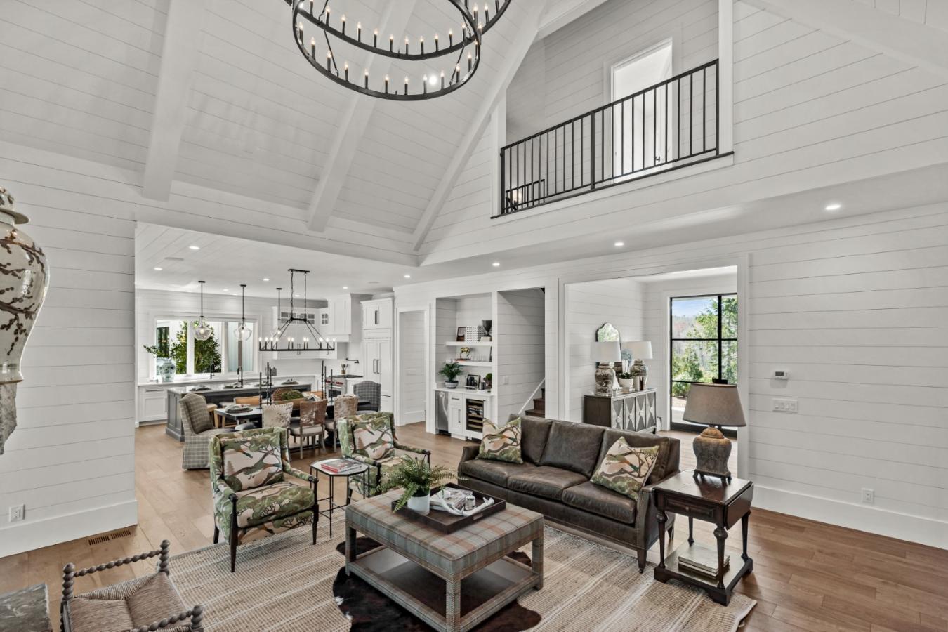 Highlands, North Carolina, 28741, United States, 5 Bedrooms Bedrooms, ,5 BathroomsBathrooms,Residential,For Sale,1800944