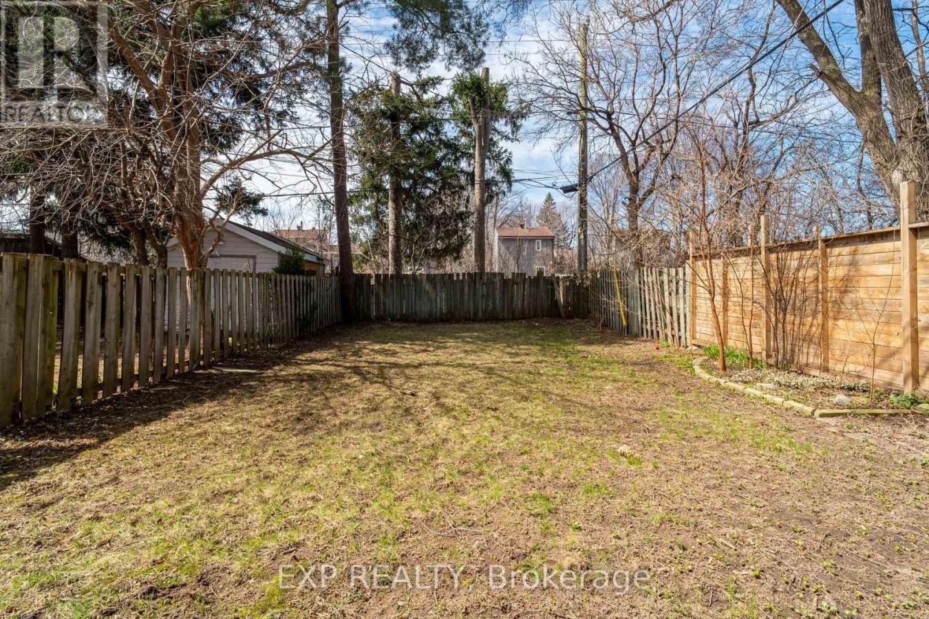 Ottawa, ON, K1Z7G3, Canada, 8 Bedrooms Bedrooms, ,Residential,For Sale,1807989