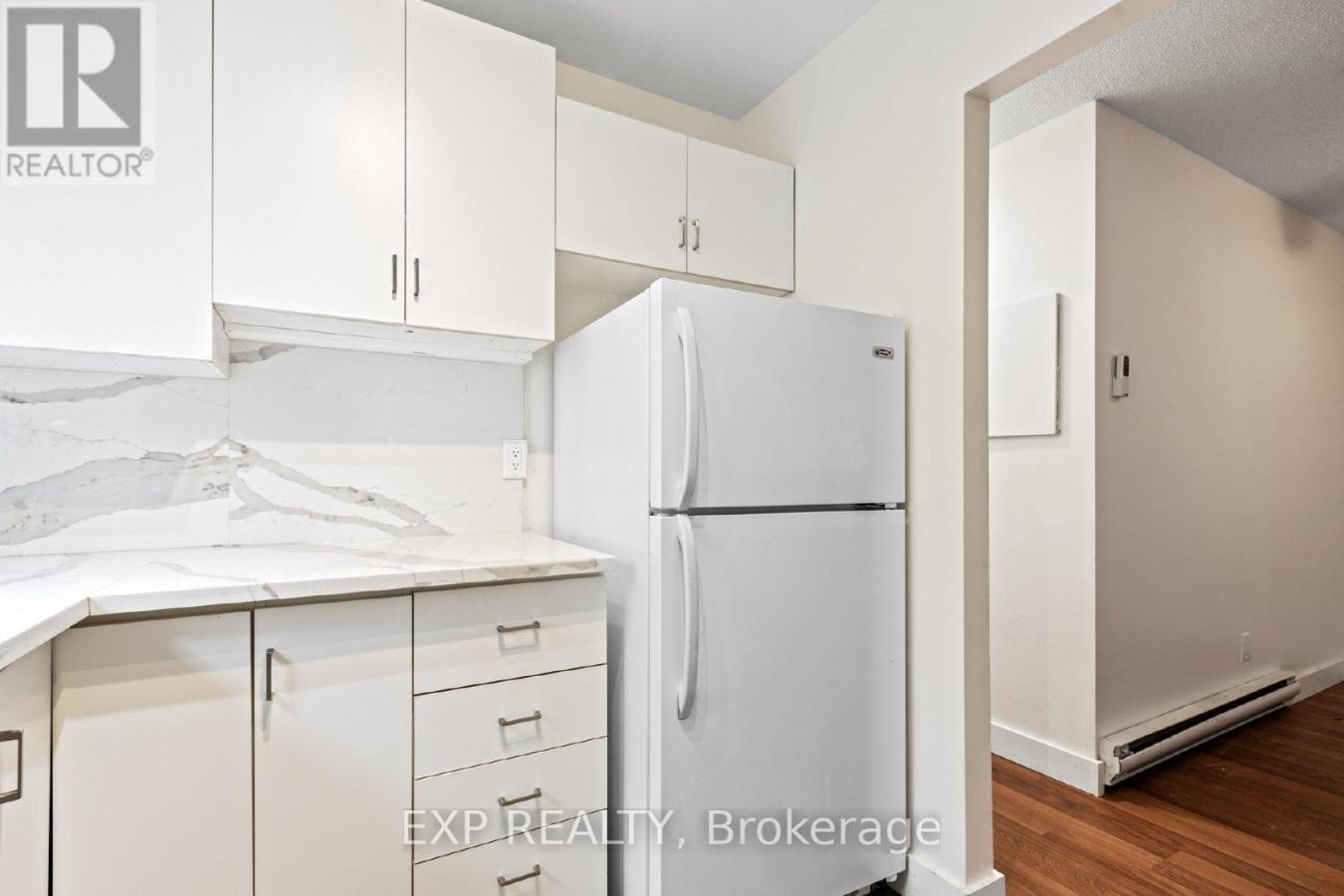 Ottawa, ON, K1Z7G3, Canada, 8 Bedrooms Bedrooms, ,Residential,For Sale,1807989