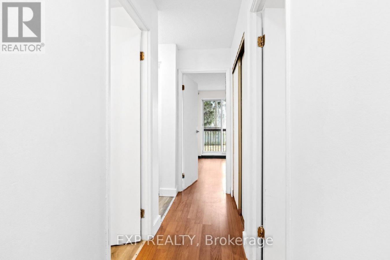 Ottawa, ON, K1Z7G3, Canada, 8 Bedrooms Bedrooms, ,Residential,For Sale,1807989