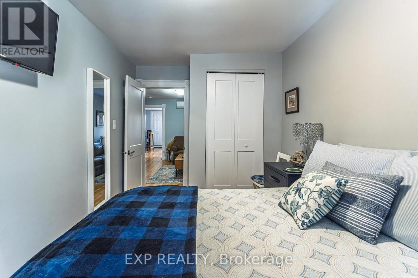 Ottawa, ON, K1N5E9, Canada, 6 Bedrooms Bedrooms, ,Residential,For Sale,1807988