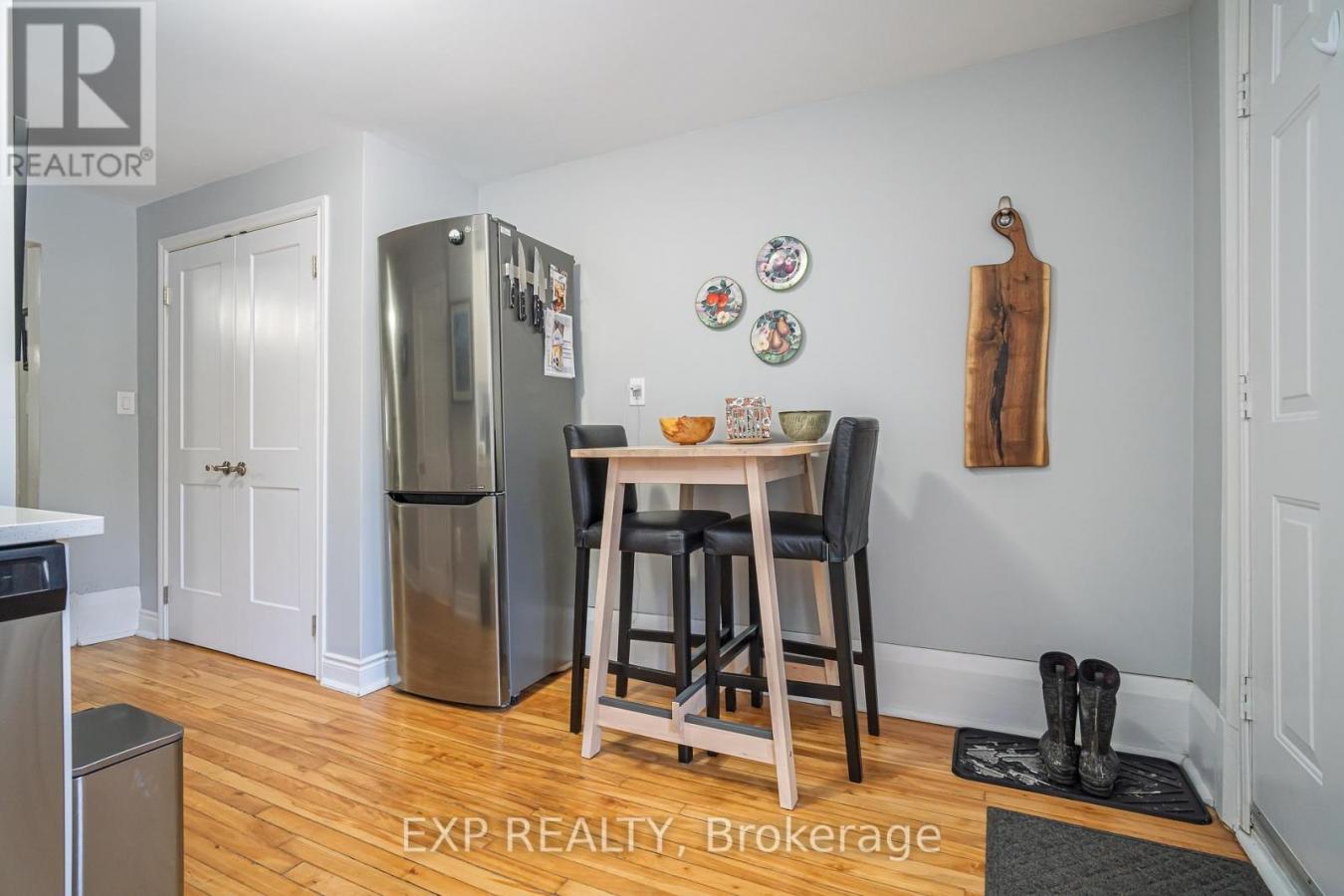 Ottawa, ON, K1N5E9, Canada, 6 Bedrooms Bedrooms, ,Residential,For Sale,1807988