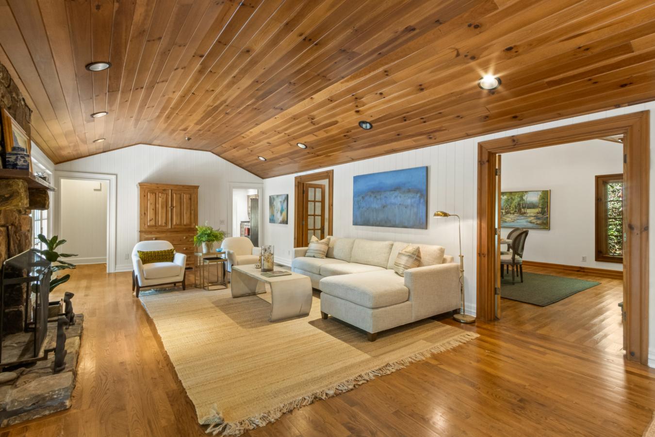 HIghlands, North Carolina, 28741, United States, 3 Bedrooms Bedrooms, ,3 BathroomsBathrooms,Residential,For Sale,1800941