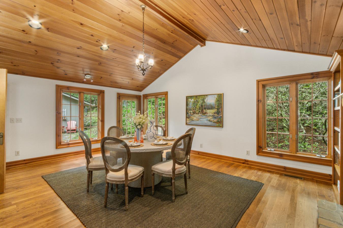 HIghlands, North Carolina, 28741, United States, 3 Bedrooms Bedrooms, ,3 BathroomsBathrooms,Residential,For Sale,1800941