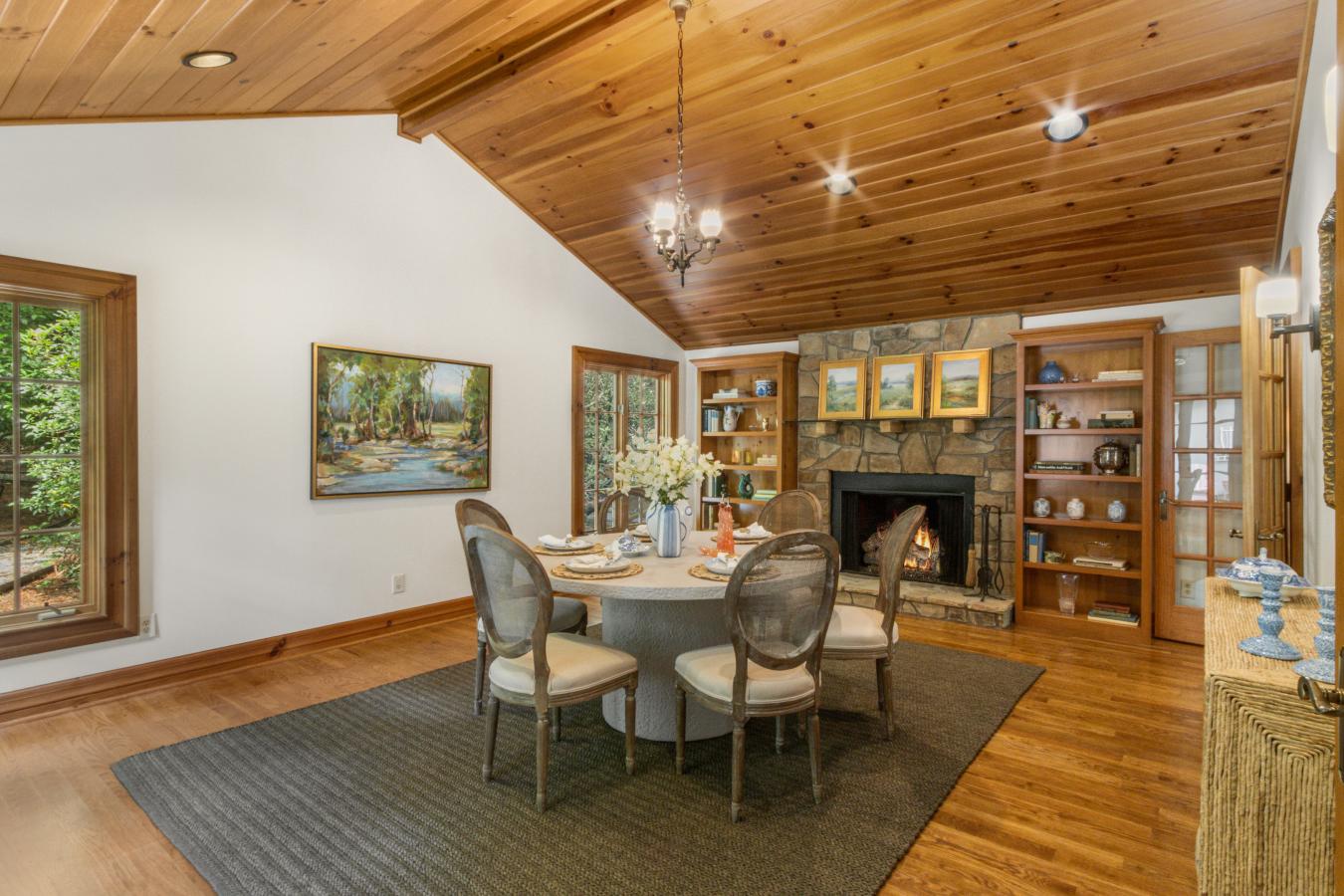 HIghlands, North Carolina, 28741, United States, 3 Bedrooms Bedrooms, ,3 BathroomsBathrooms,Residential,For Sale,1800941