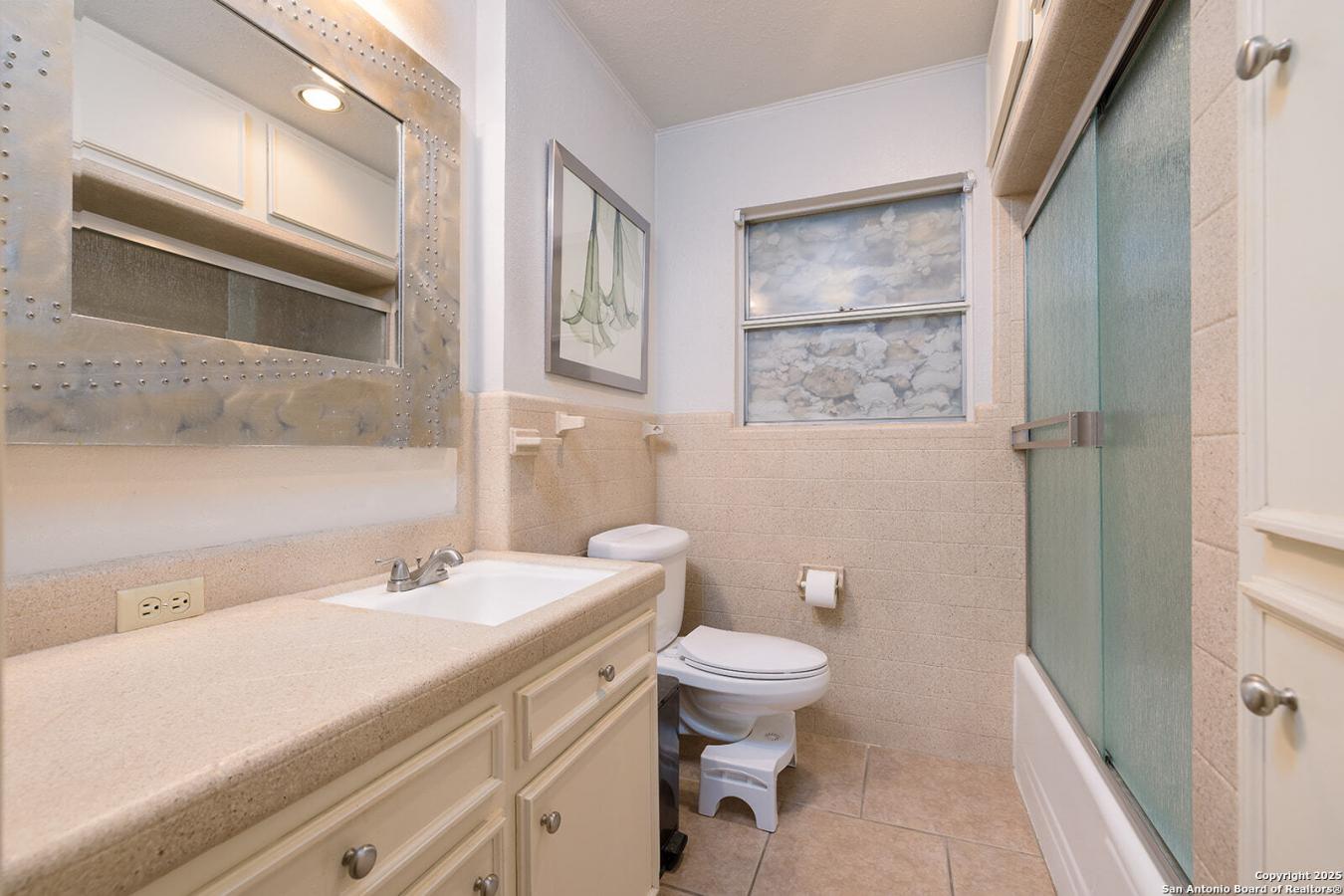 Shavano Park, Texas, 78231, United States, 3 Bedrooms Bedrooms, ,2 BathroomsBathrooms,Residential,For Sale,1807986