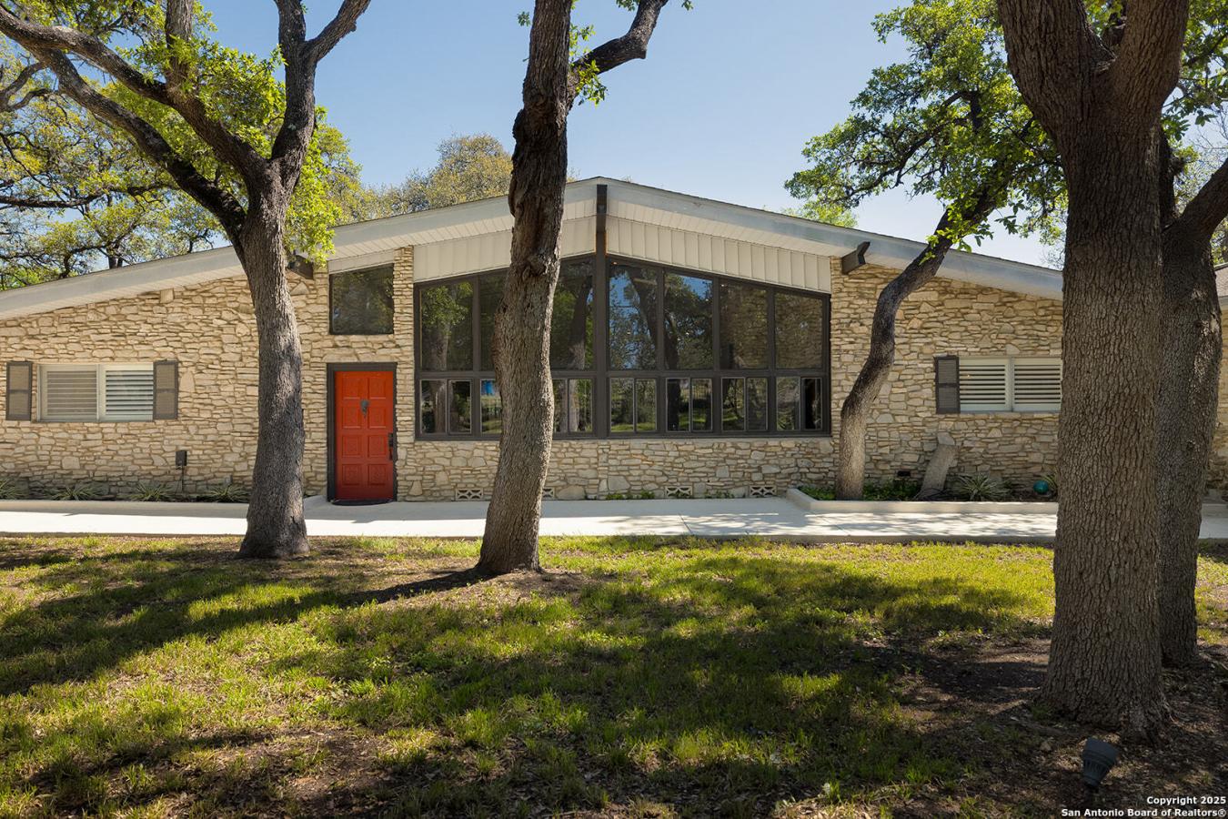 Shavano Park, Texas, 78231, United States, 3 Bedrooms Bedrooms, ,2 BathroomsBathrooms,Residential,For Sale,1807986